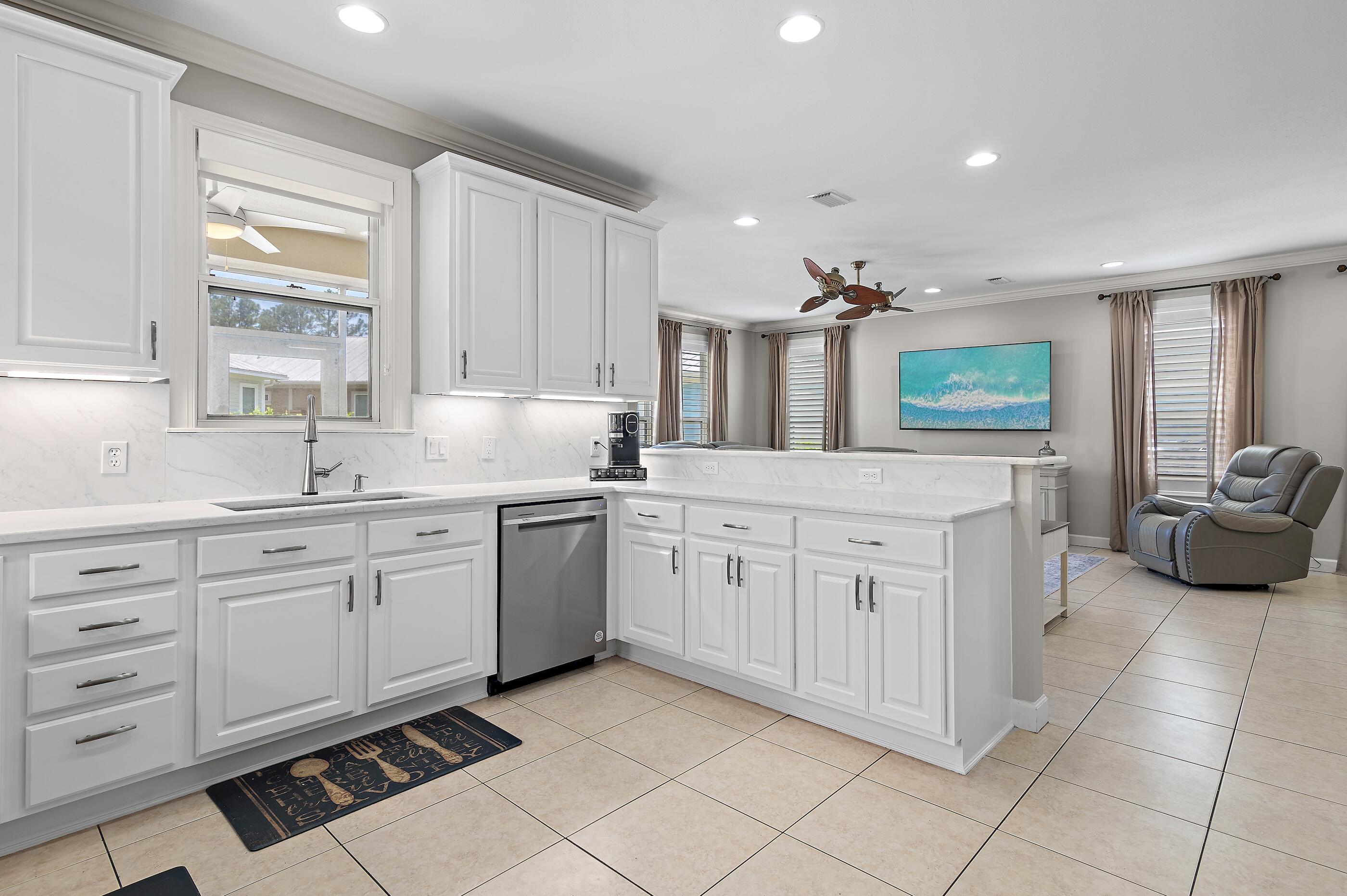 CRYSTAL LAKE II AT SANDESTIN - Residential