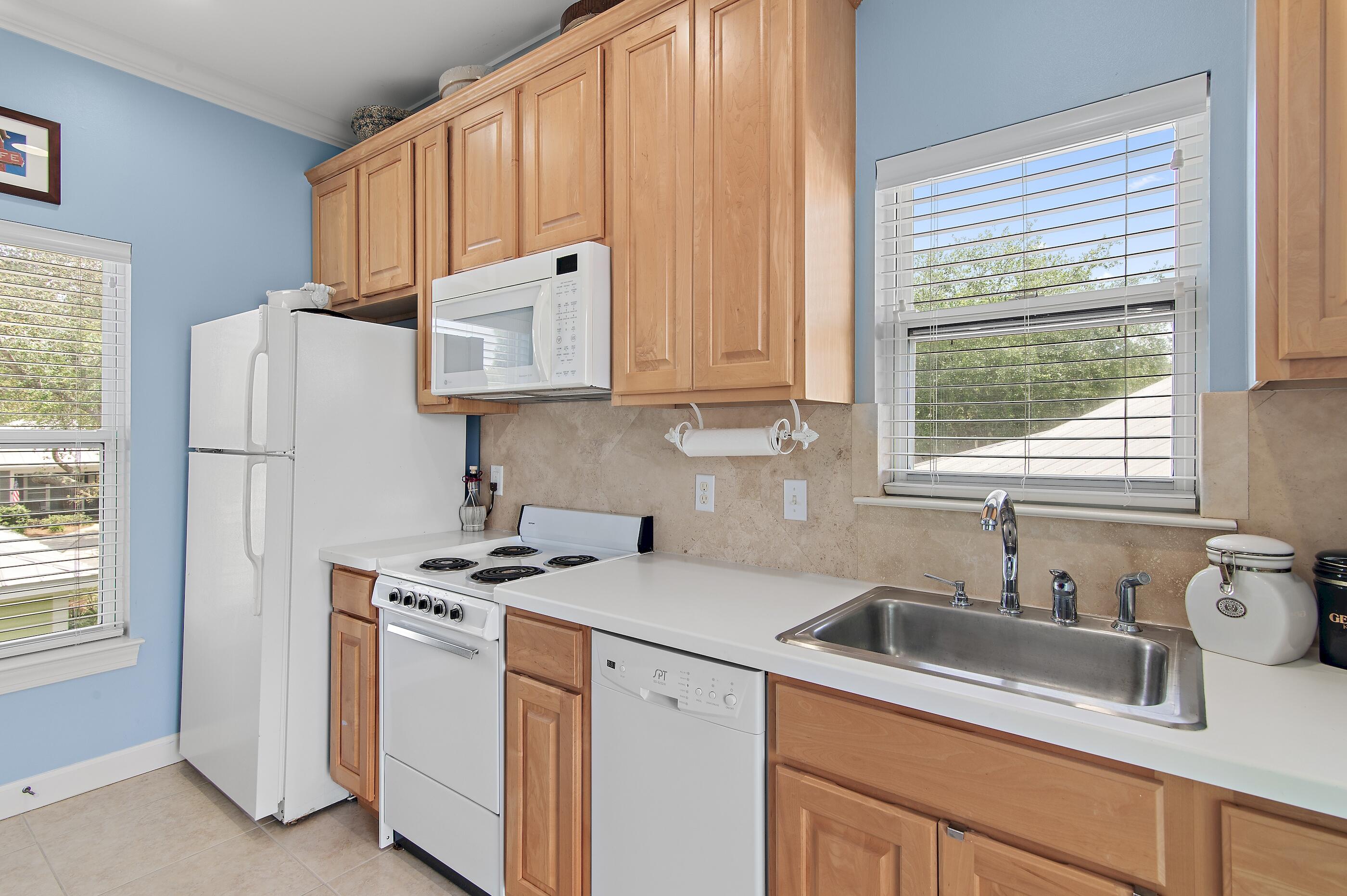 CRYSTAL LAKE II AT SANDESTIN - Residential