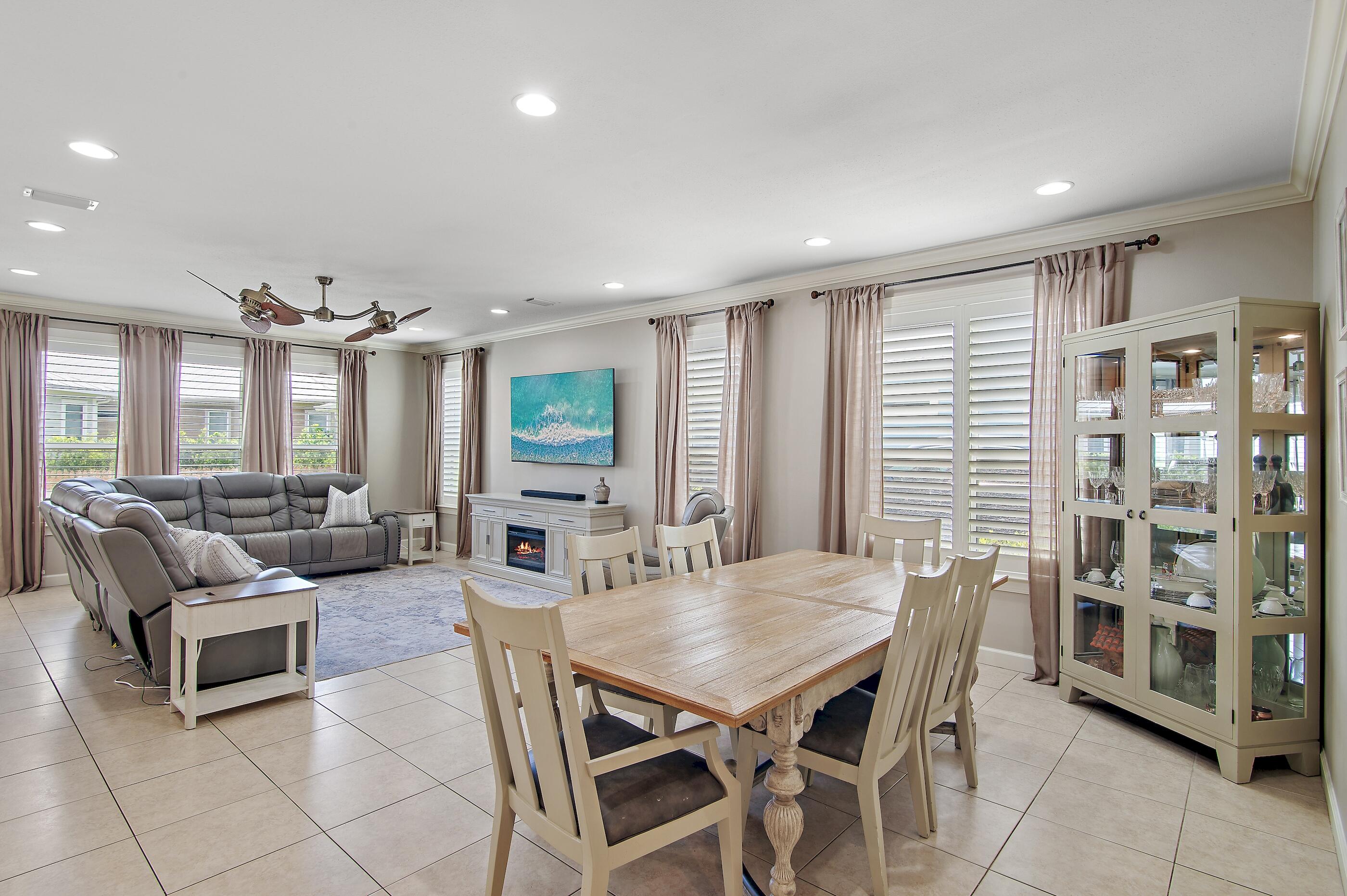 CRYSTAL LAKE II AT SANDESTIN - Residential