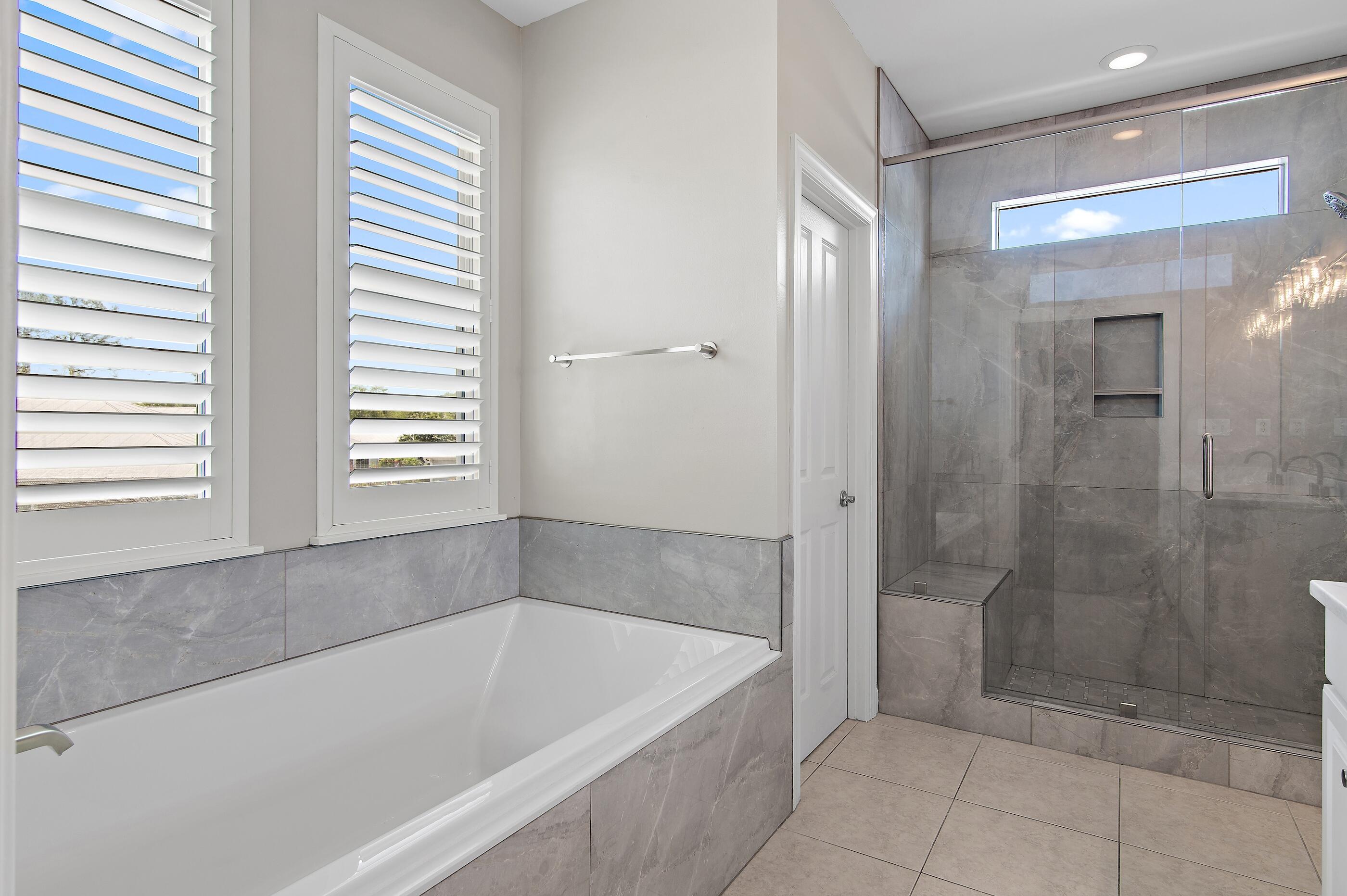 CRYSTAL LAKE II AT SANDESTIN - Residential