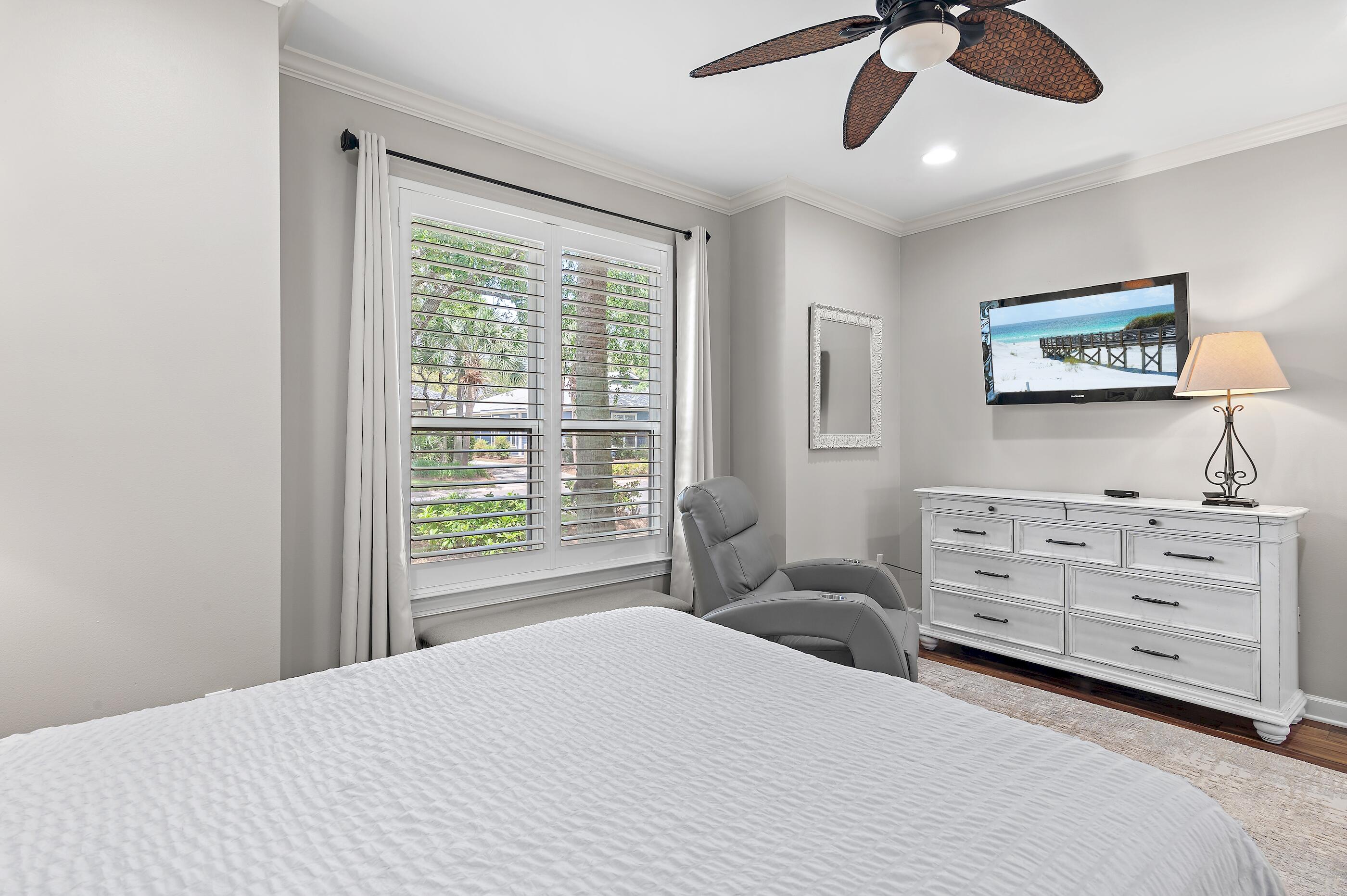 CRYSTAL LAKE II AT SANDESTIN - Residential