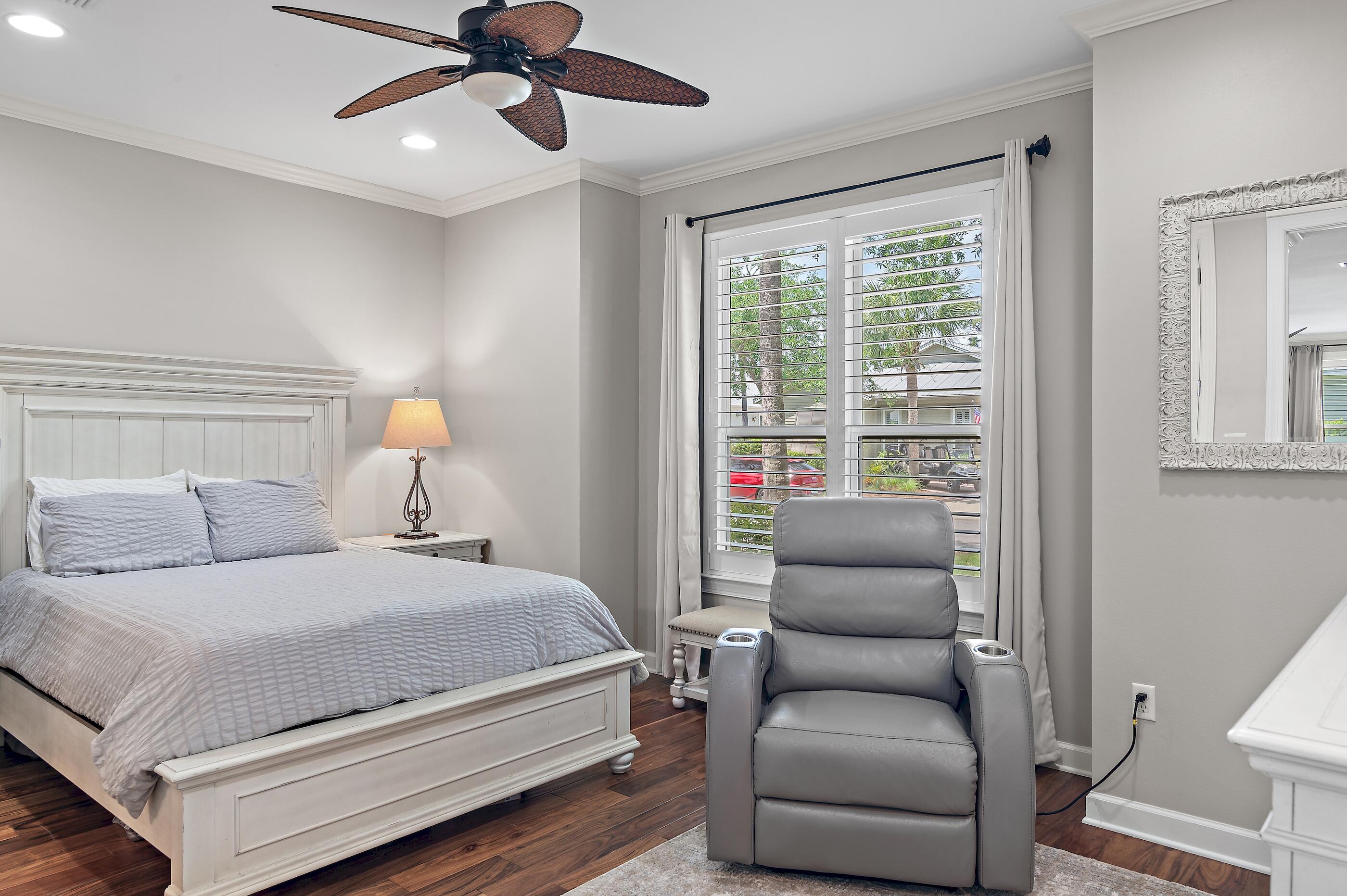 CRYSTAL LAKE II AT SANDESTIN - Residential