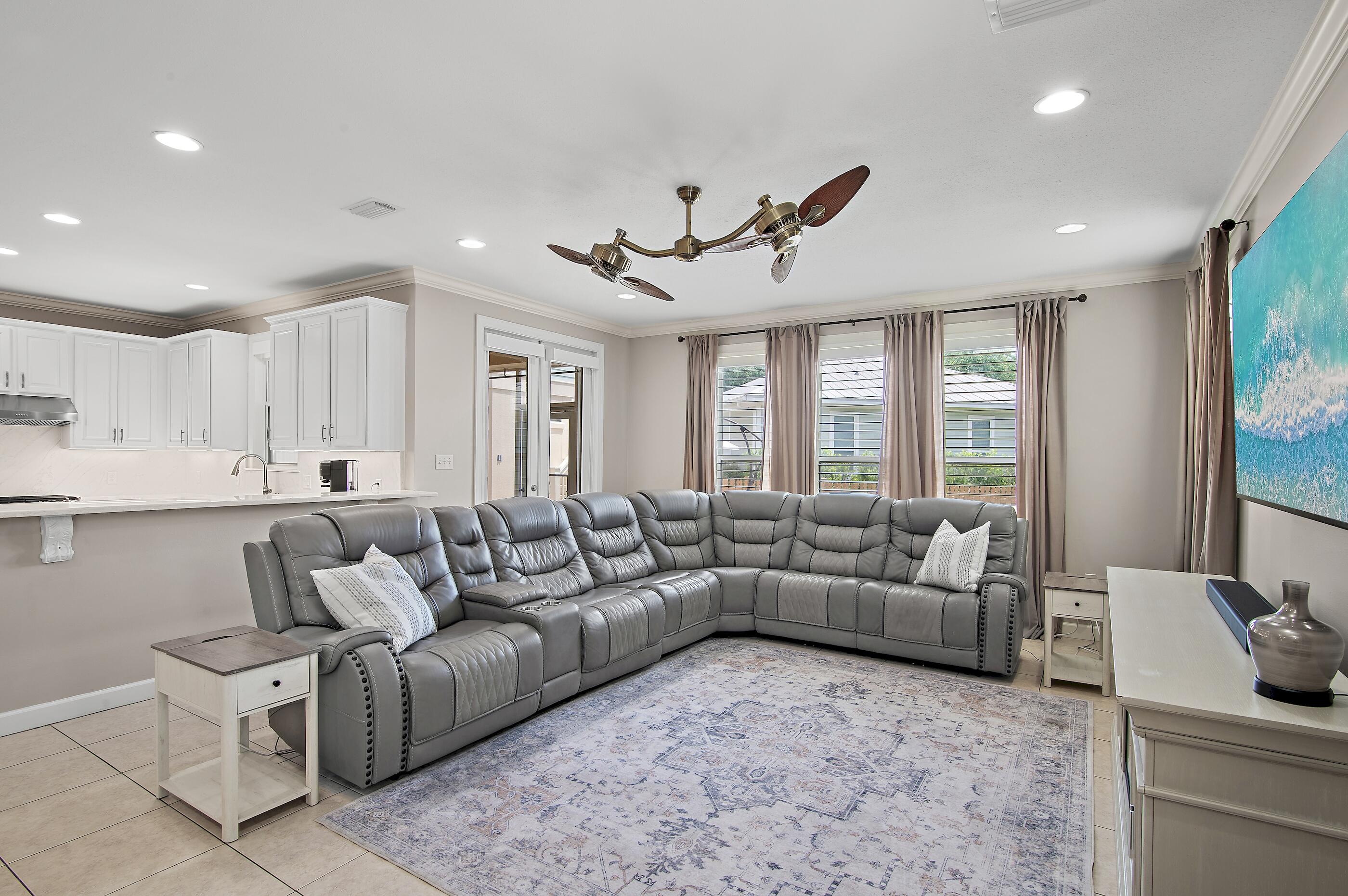 CRYSTAL LAKE II AT SANDESTIN - Residential