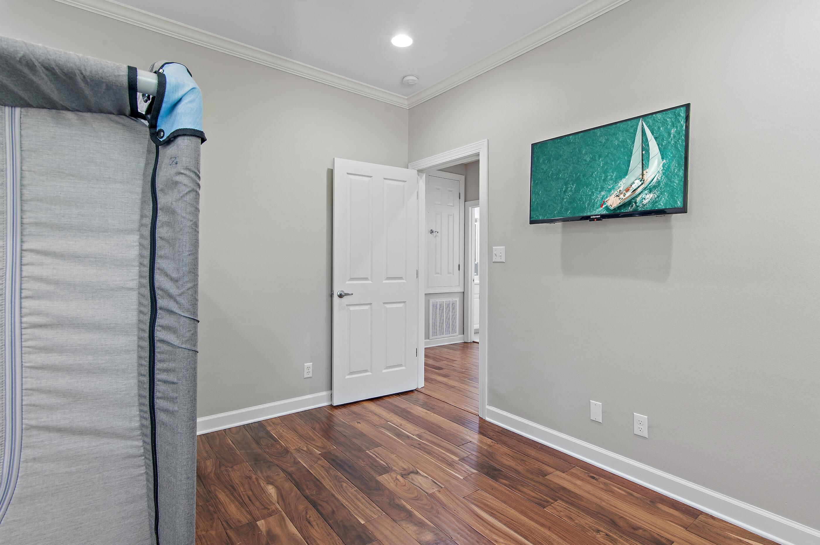 CRYSTAL LAKE II AT SANDESTIN - Residential