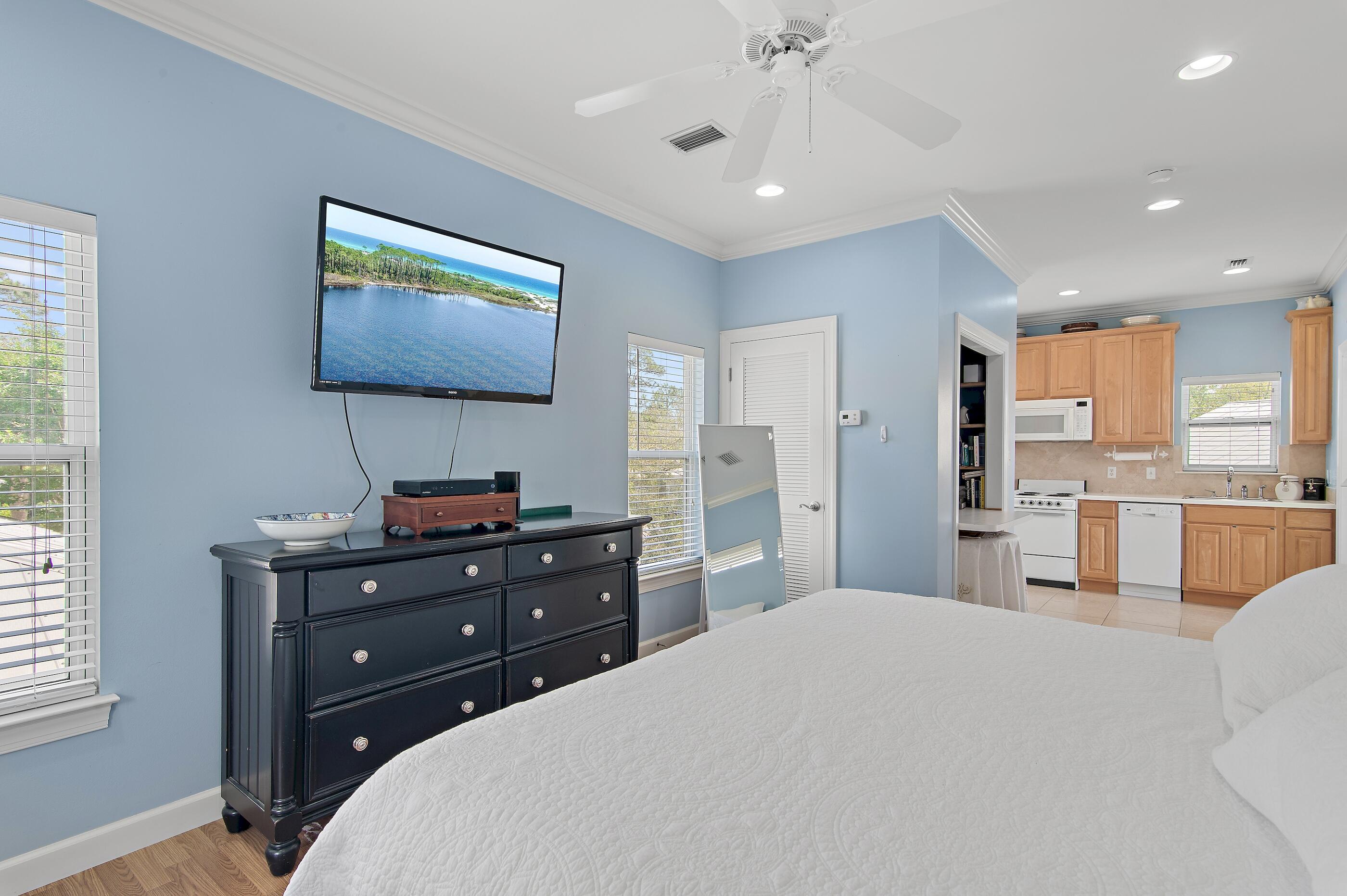 CRYSTAL LAKE II AT SANDESTIN - Residential