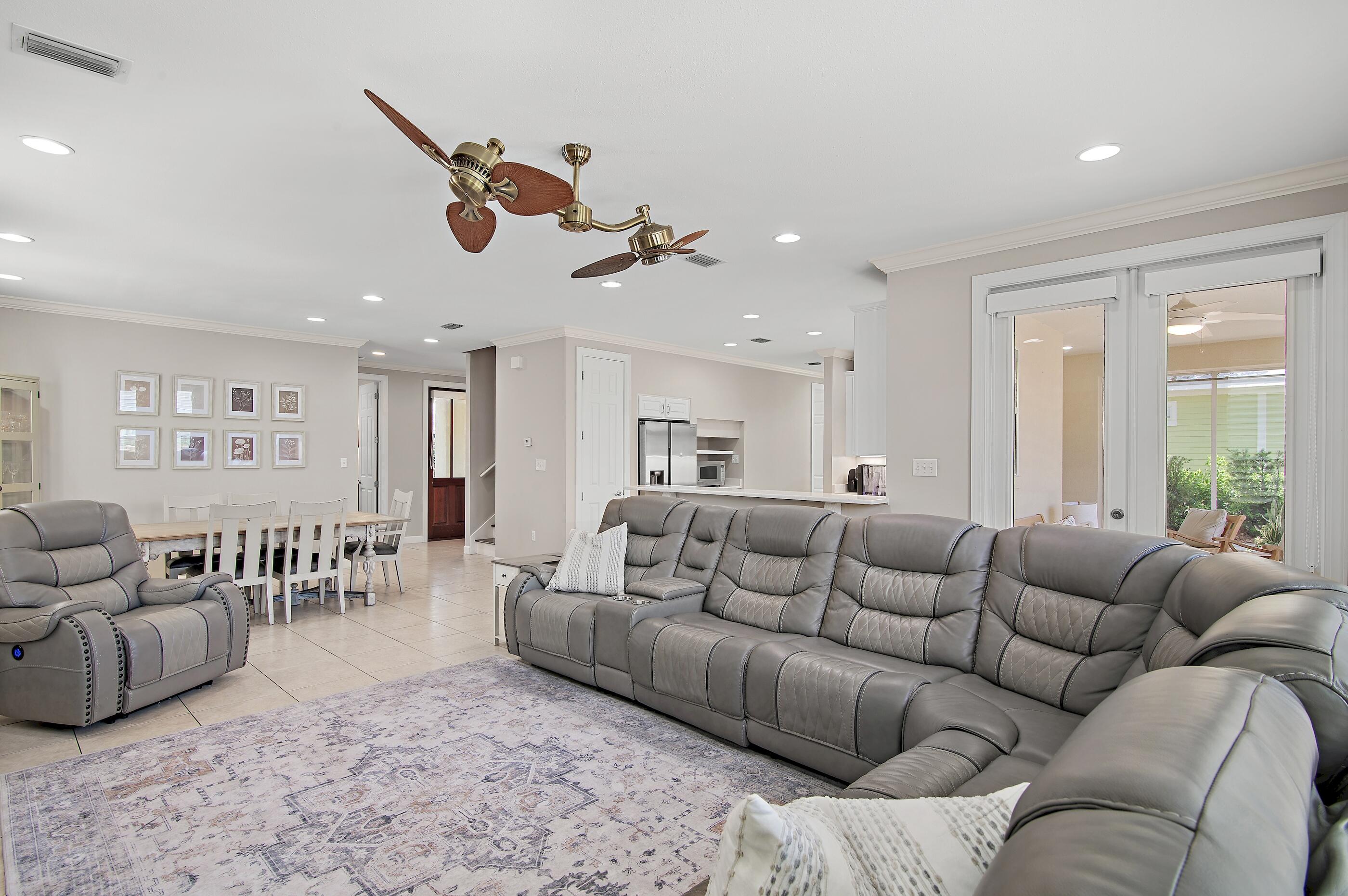CRYSTAL LAKE II AT SANDESTIN - Residential