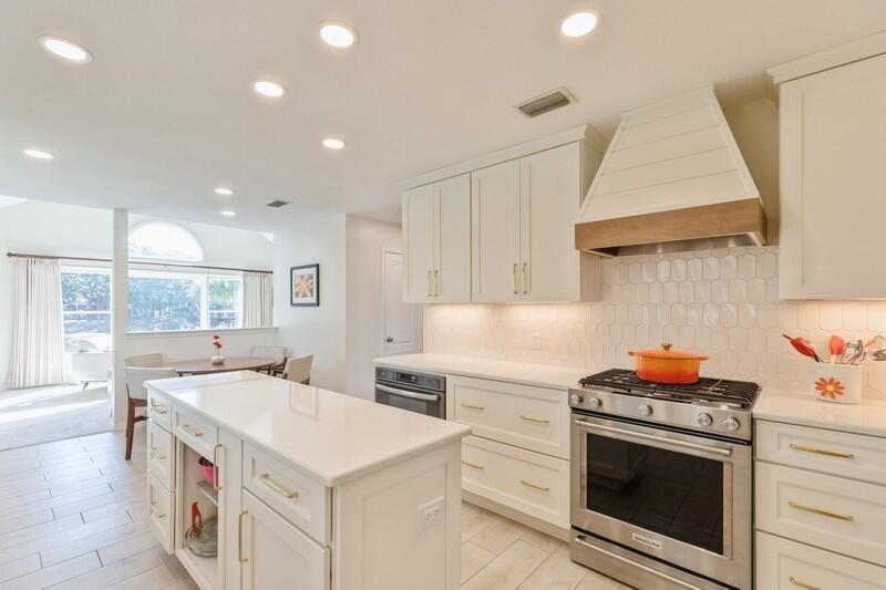 Rocky Bayou Country Club Estates/Lake Way Villas - Residential
