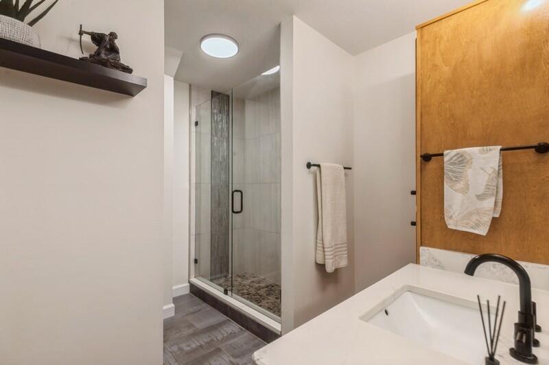 Rocky Bayou Country Club Estates/Lake Way Villas - Residential