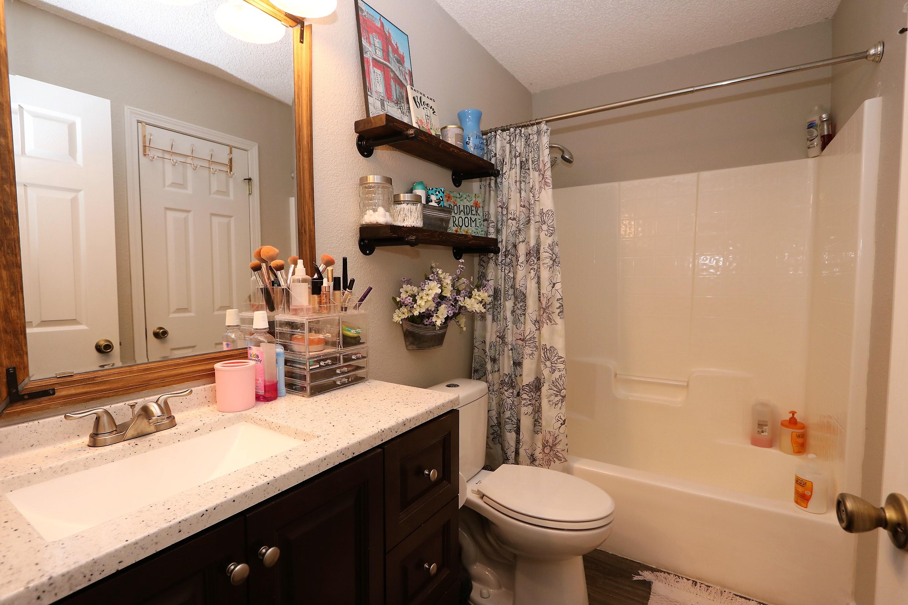 SHADOW LAKES - Residential