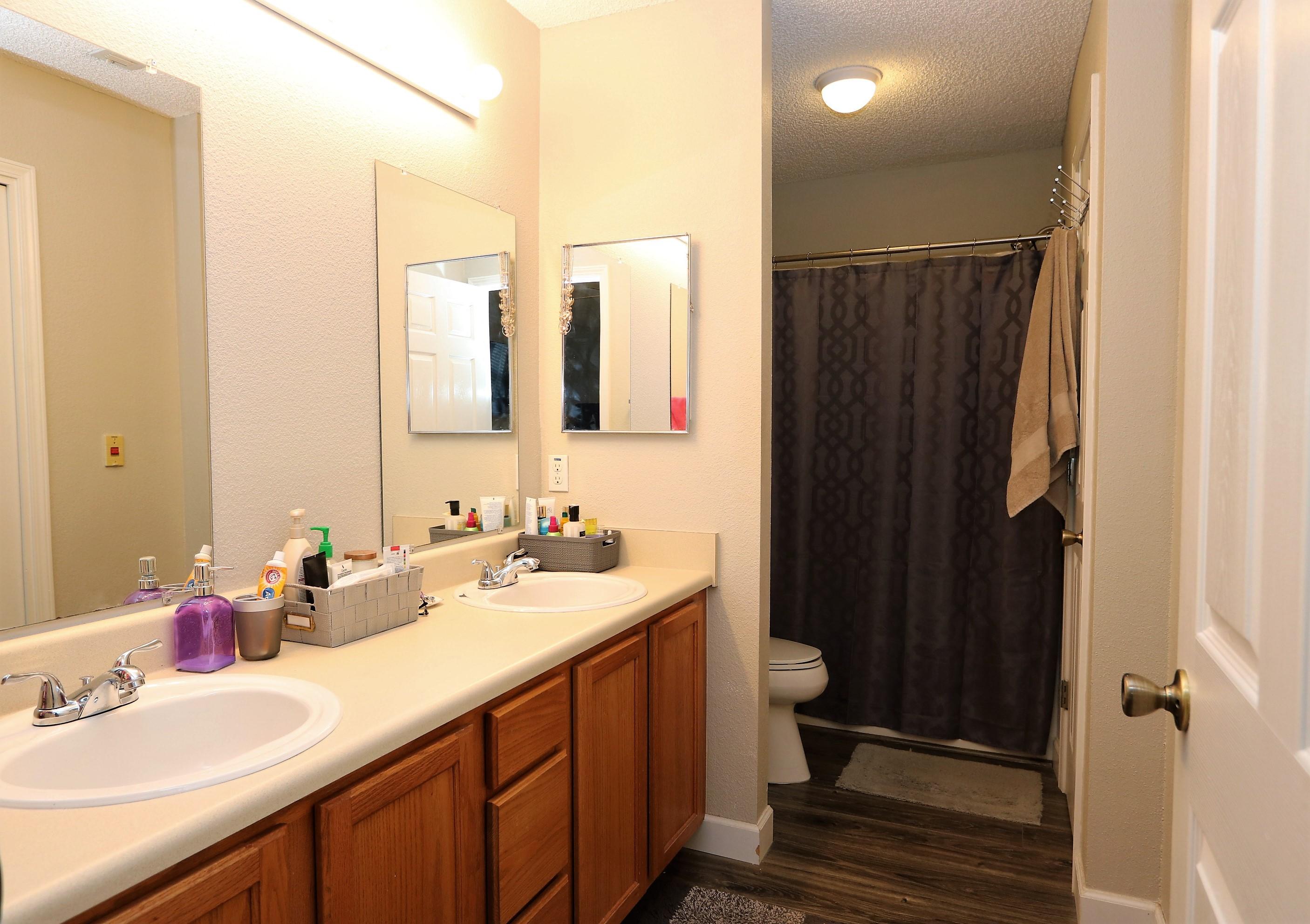 SHADOW LAKES - Residential