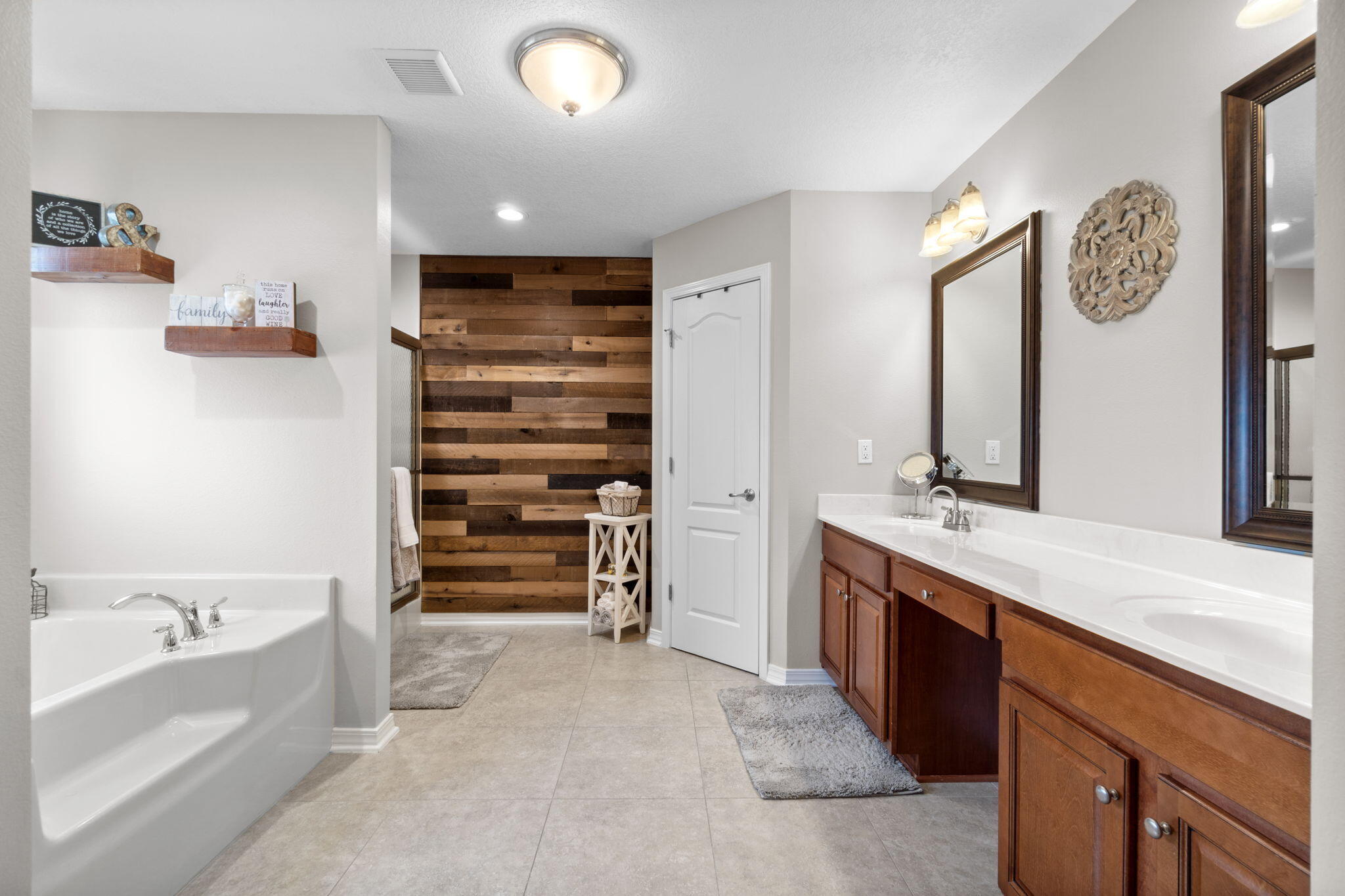 THE MEADOWS - Residential