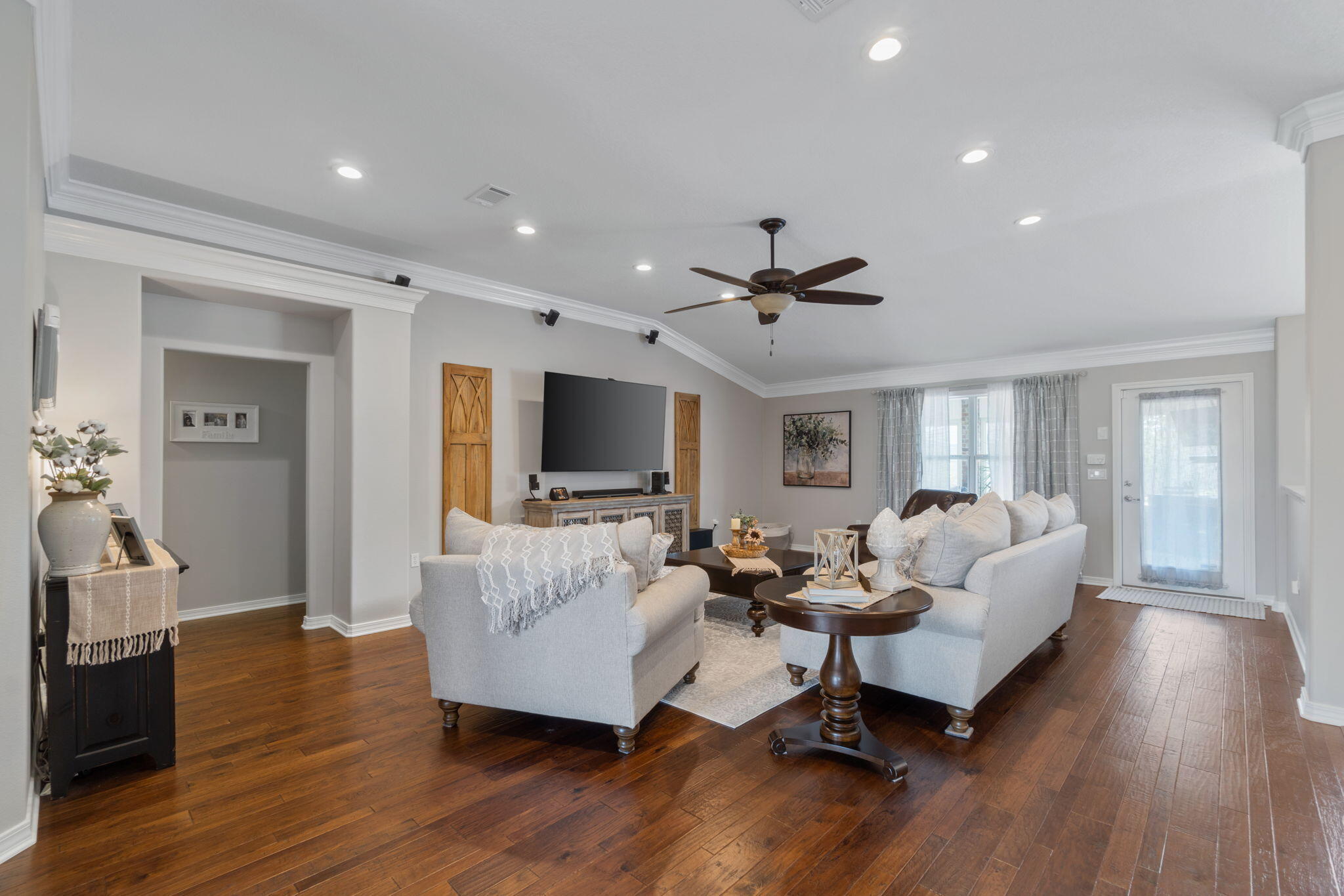 THE MEADOWS - Residential