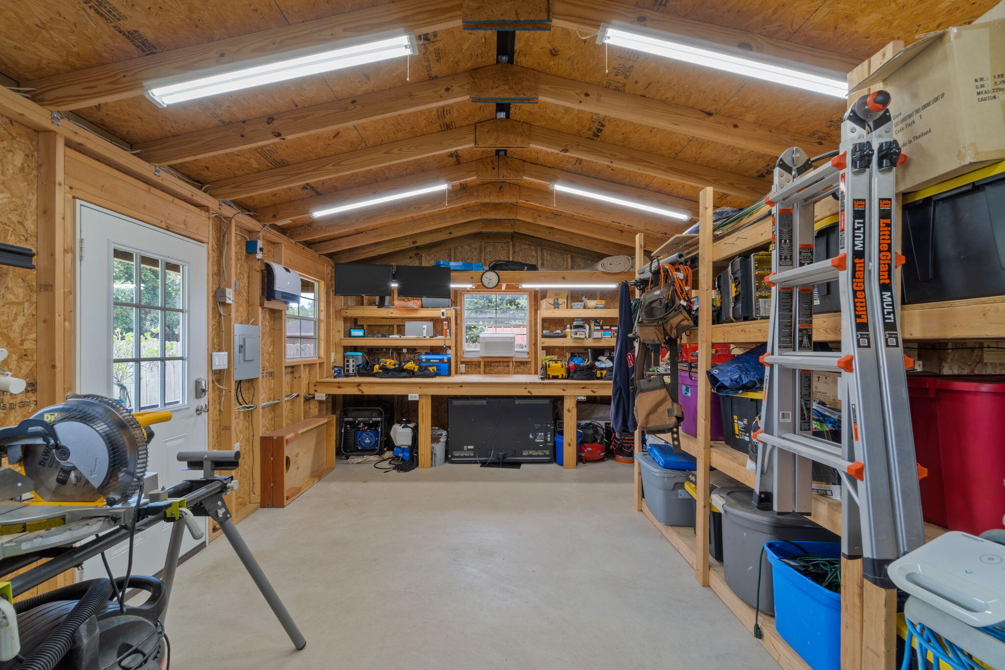 THE MEADOWS - Residential