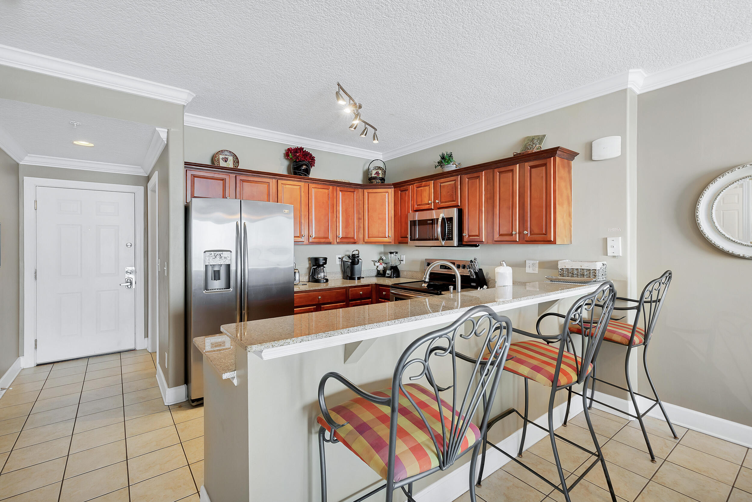 TROPIC WINDS - Residential