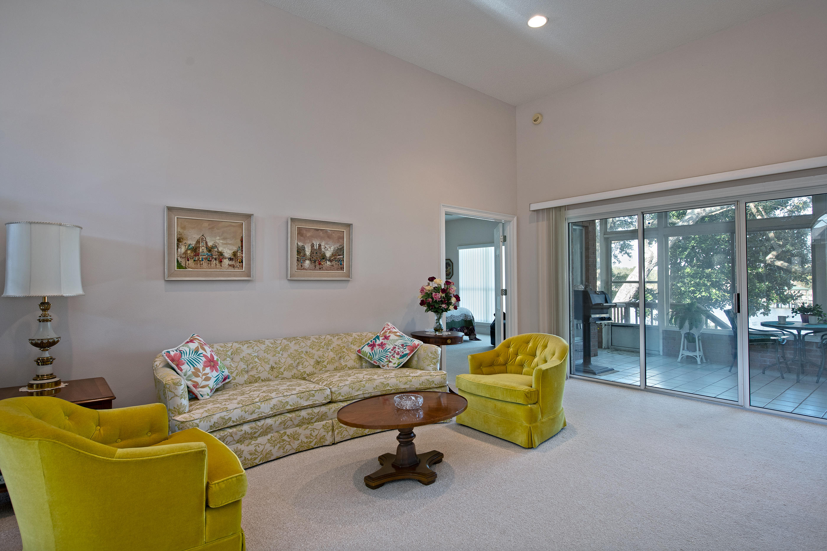 LAKE POINTE - Residential