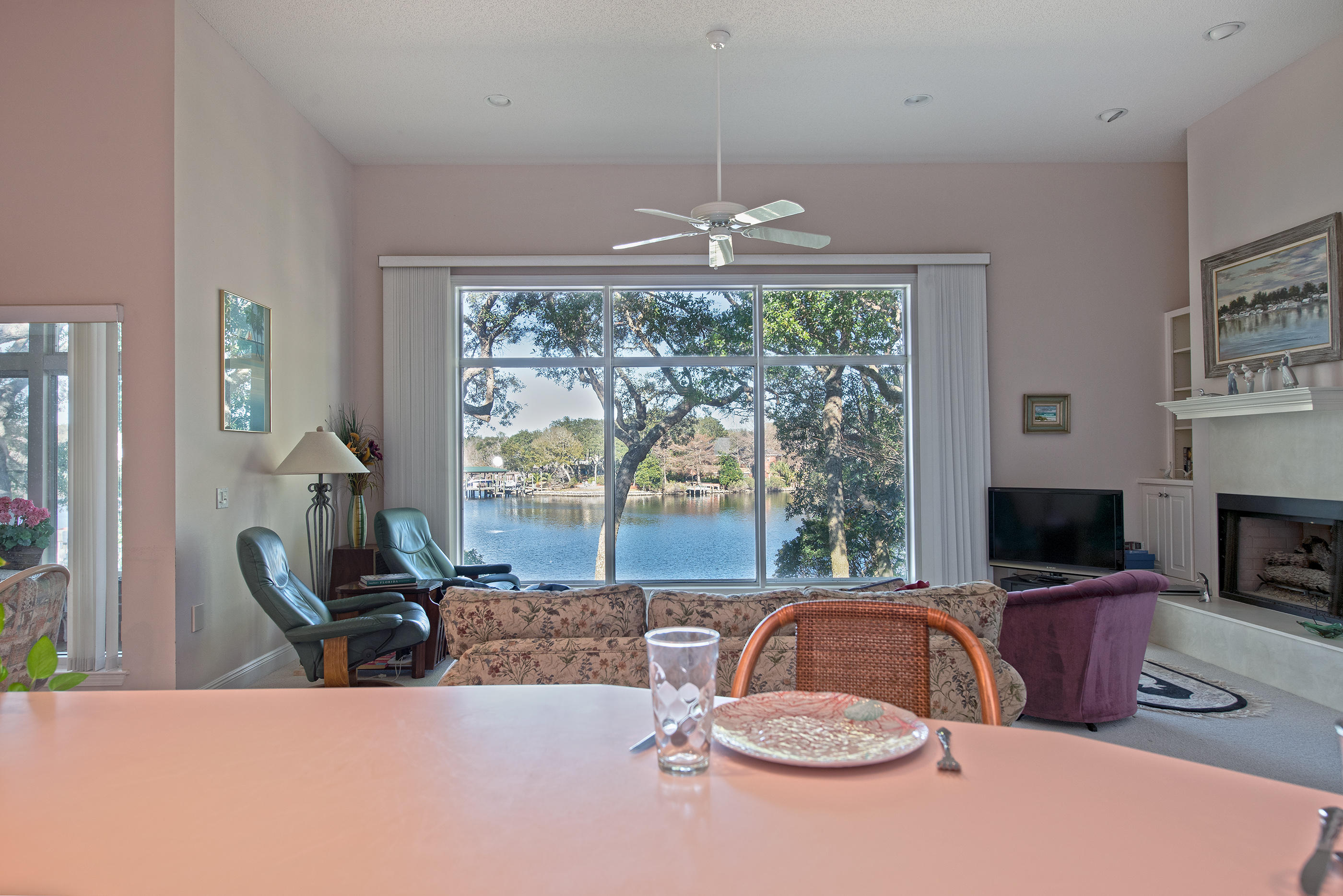 LAKE POINTE - Residential