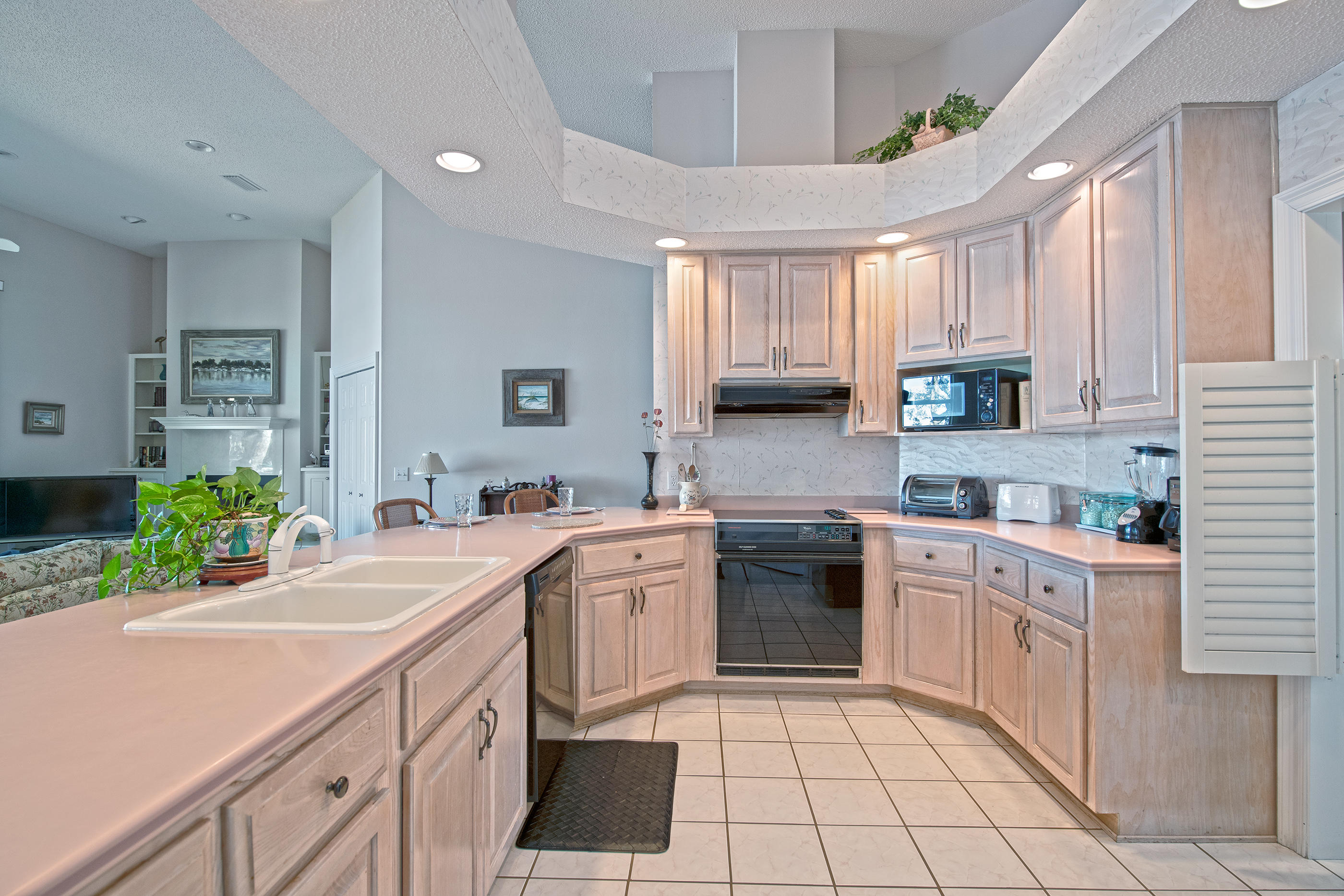 LAKE POINTE - Residential