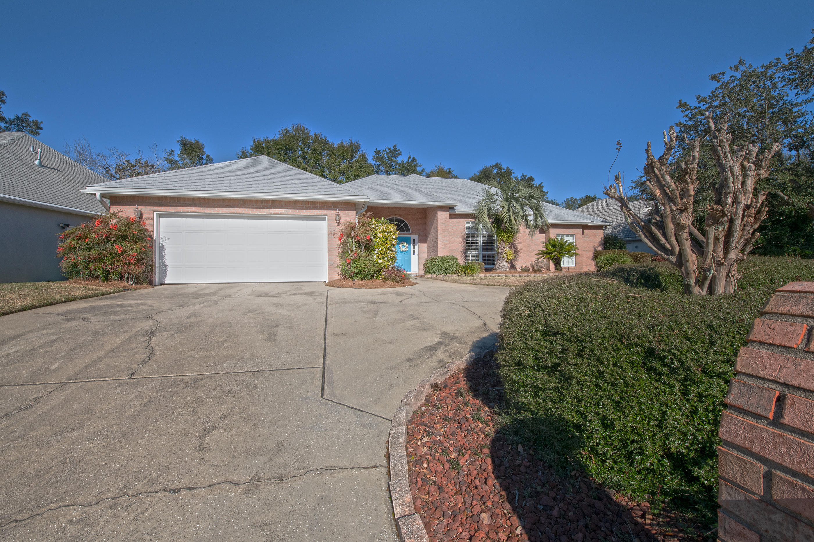 LAKE POINTE - Residential