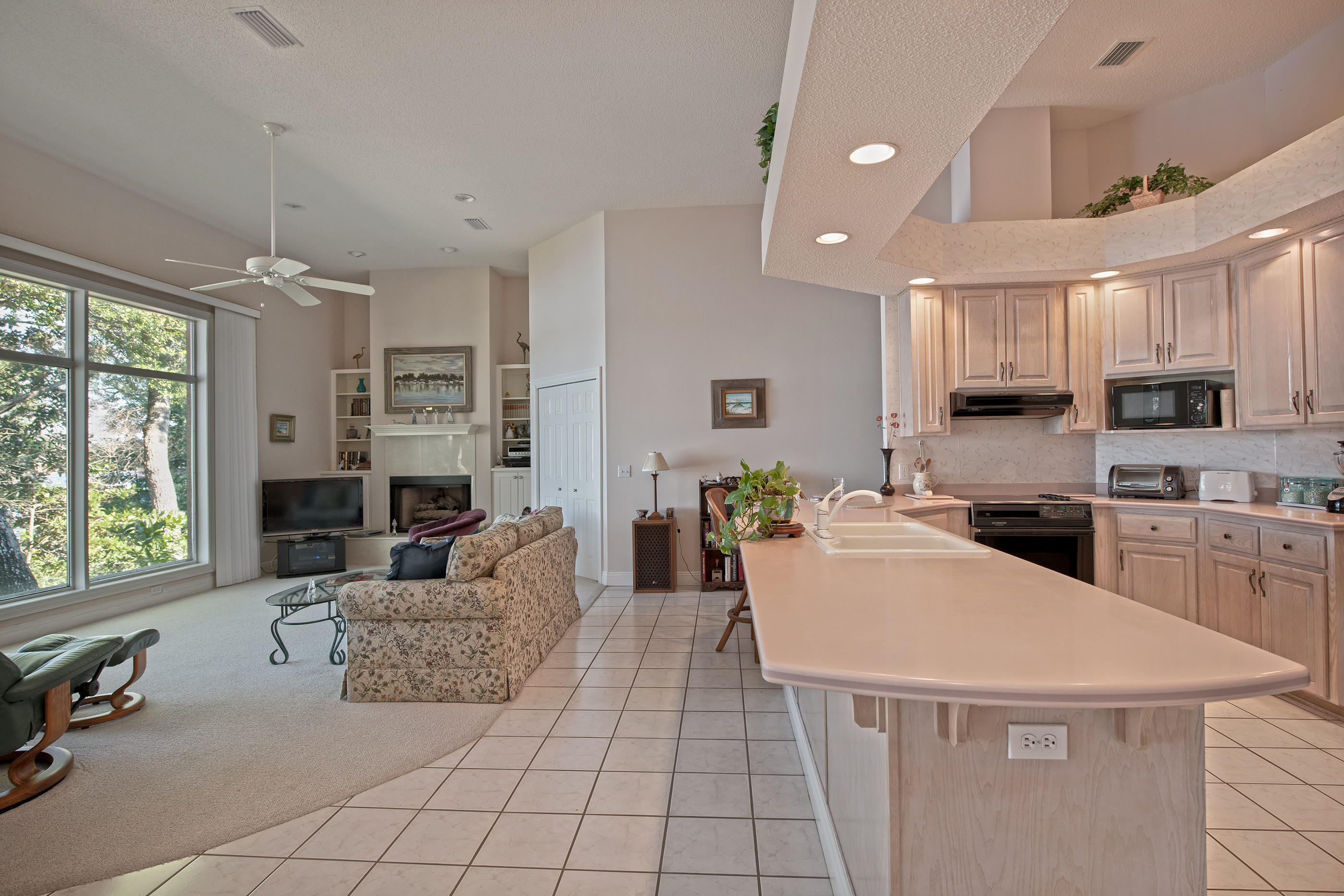 LAKE POINTE - Residential