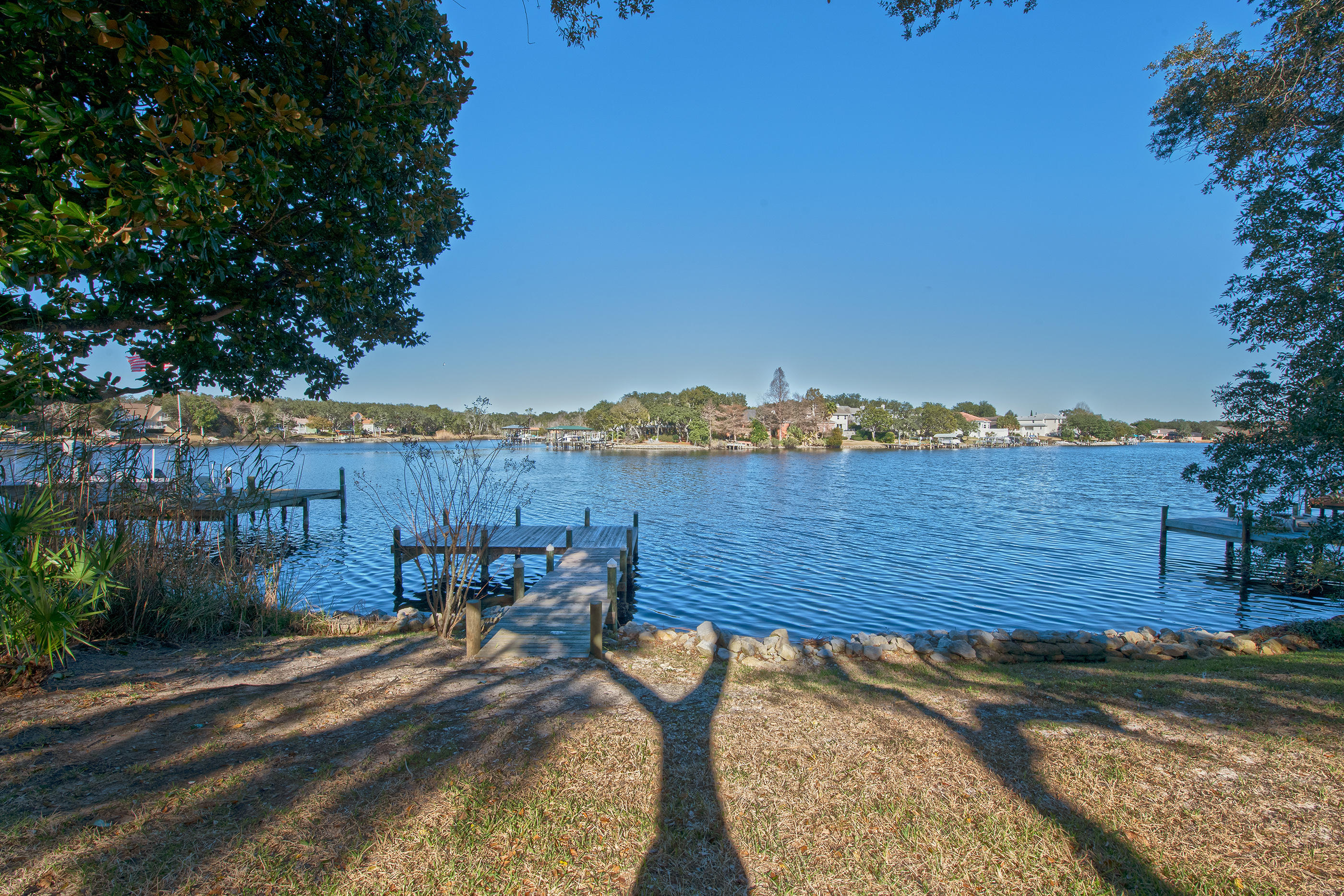 LAKE POINTE - Residential