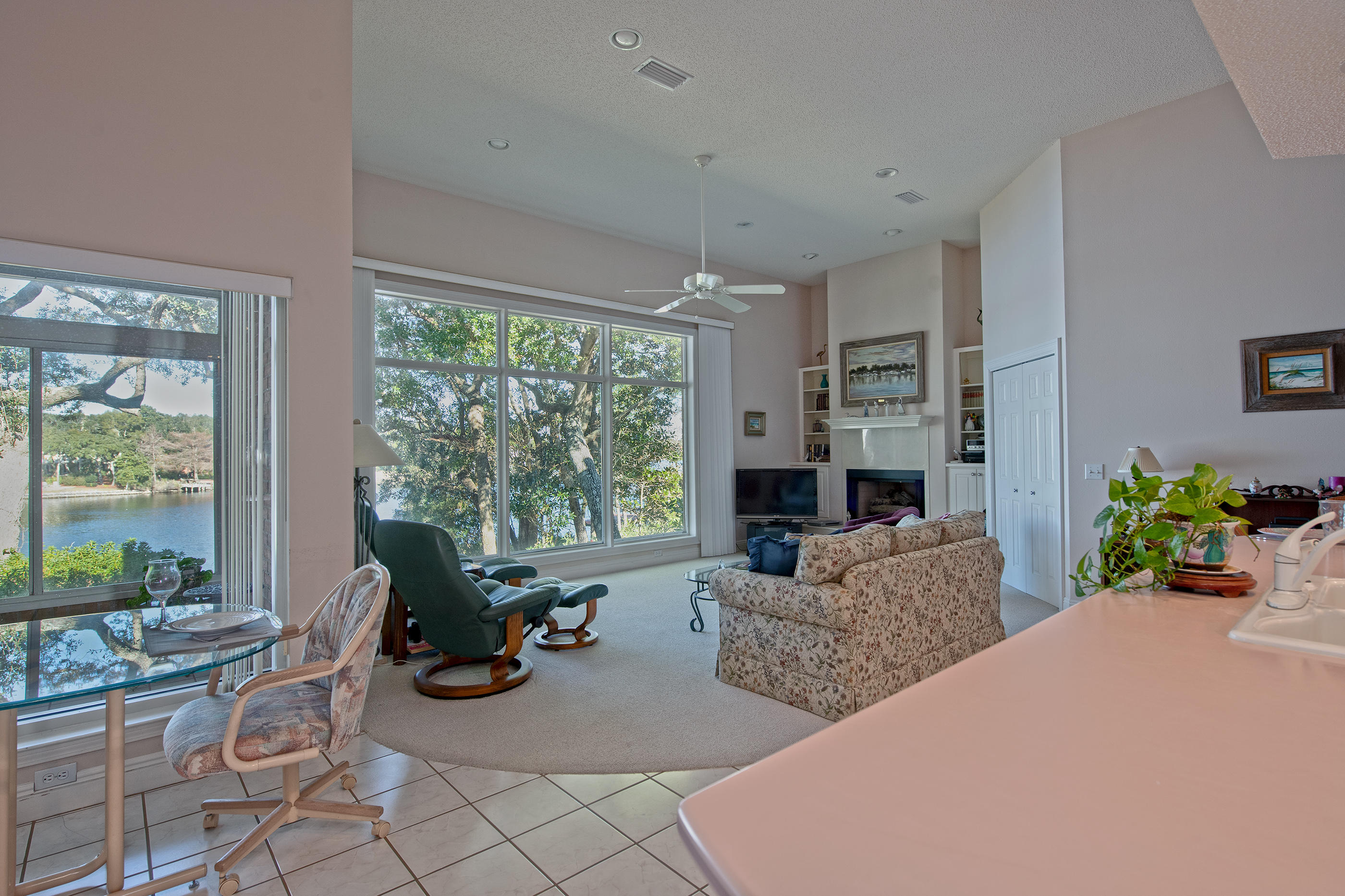 LAKE POINTE - Residential