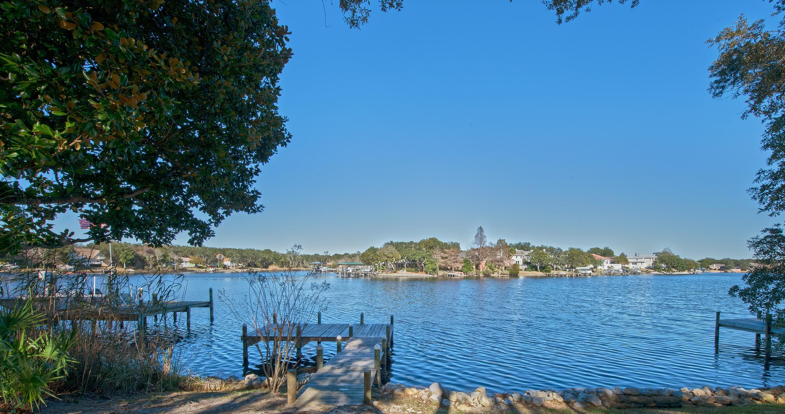 LAKE POINTE - Residential