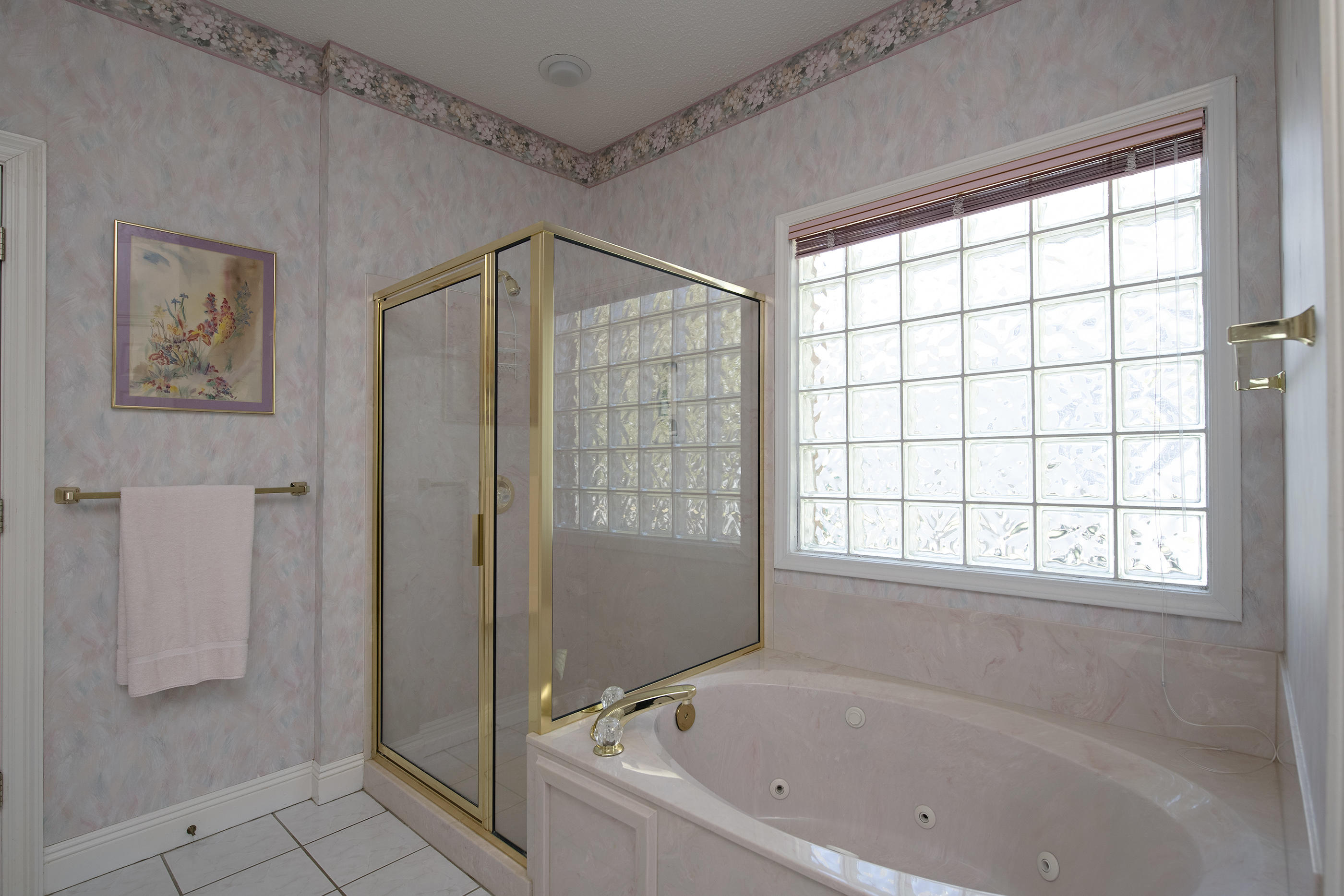 LAKE POINTE - Residential