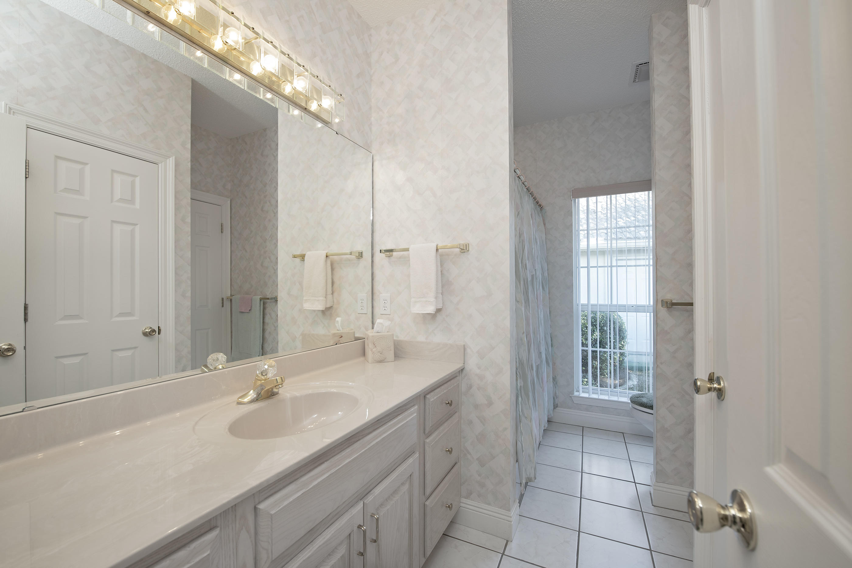 LAKE POINTE - Residential