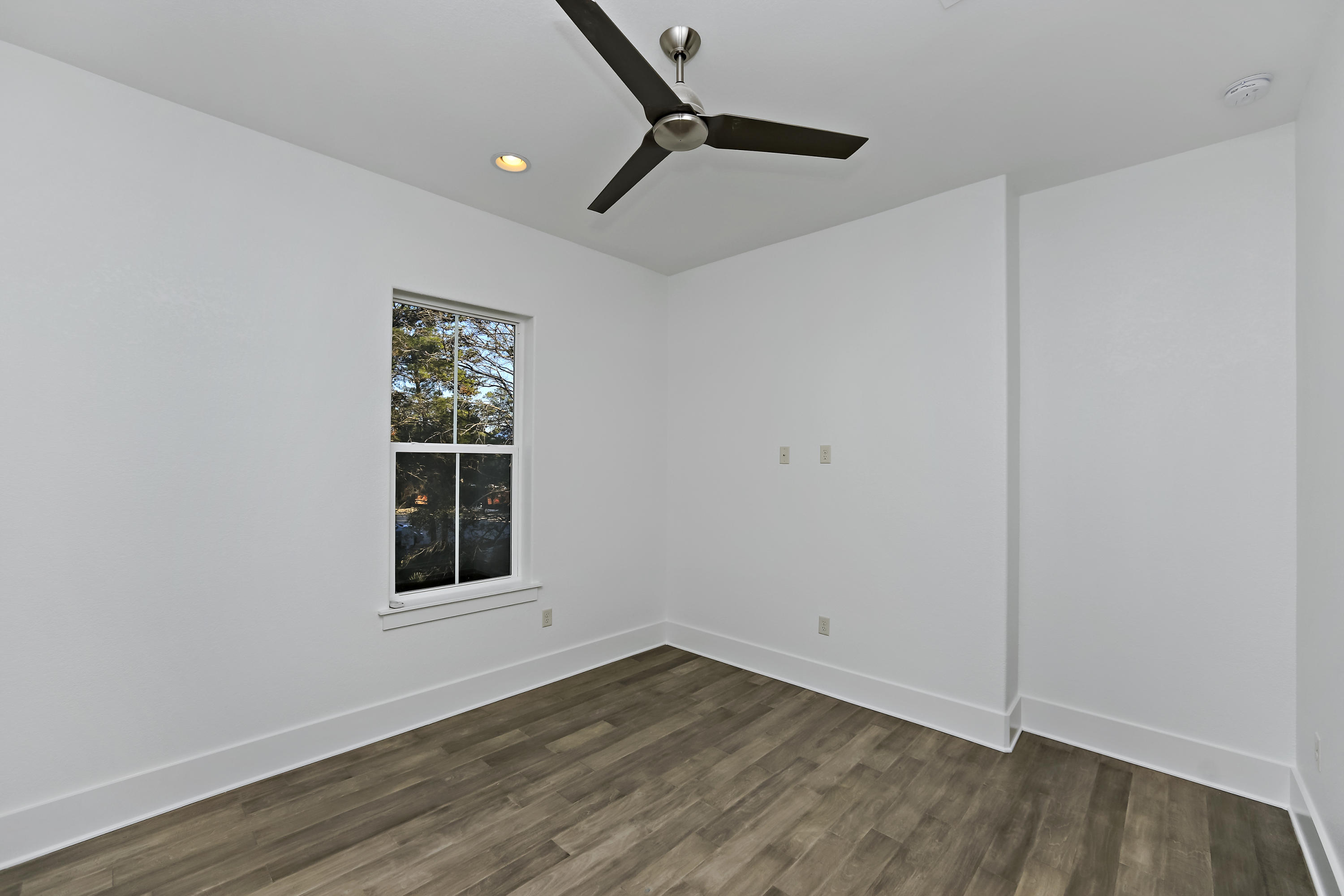 LAKEWOOD VILLAGE UNREC - Residential