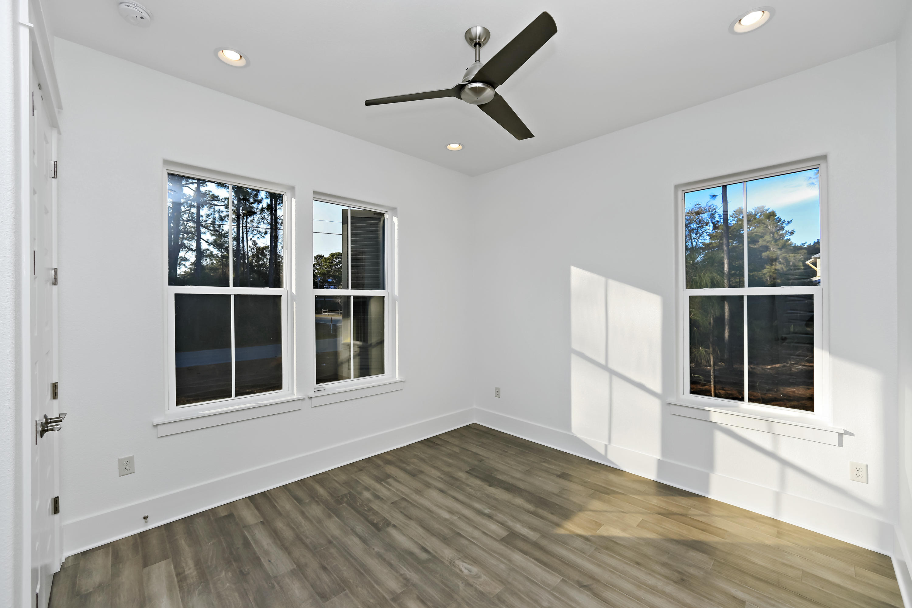 LAKEWOOD VILLAGE UNREC - Residential