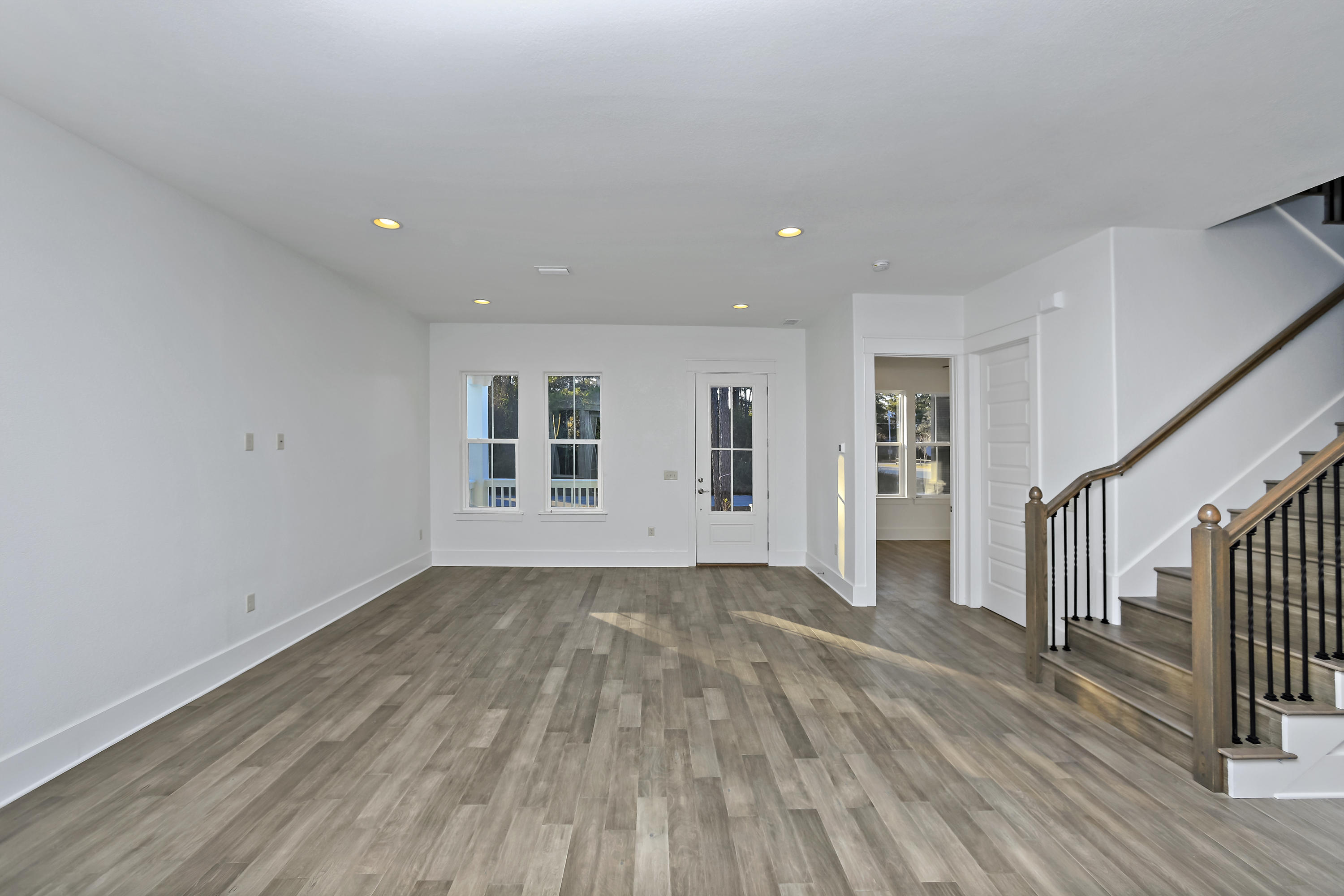 LAKEWOOD VILLAGE UNREC - Residential