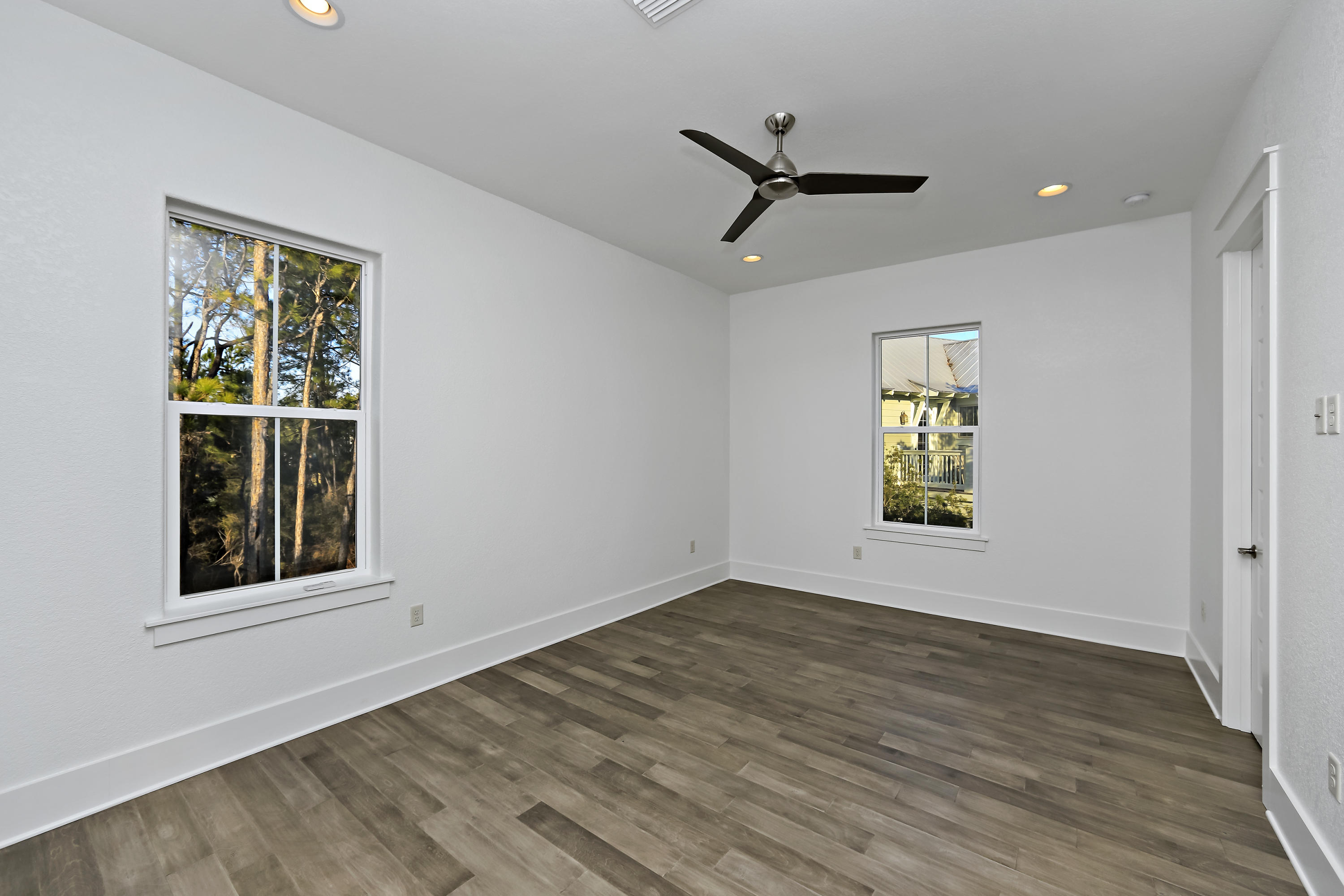 LAKEWOOD VILLAGE UNREC - Residential