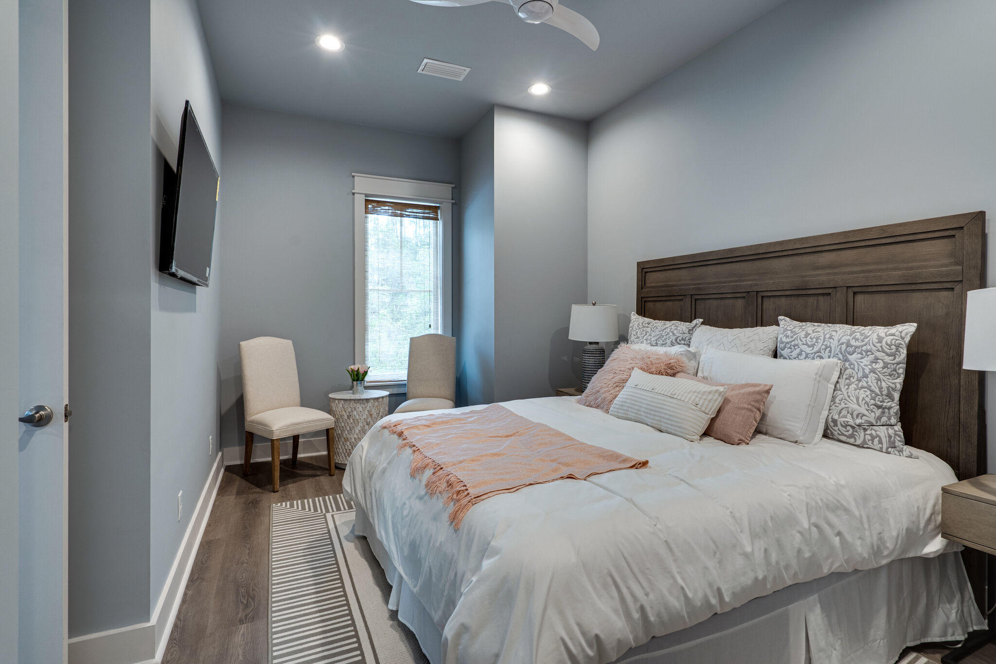 TREETOP VILLAGE - Residential