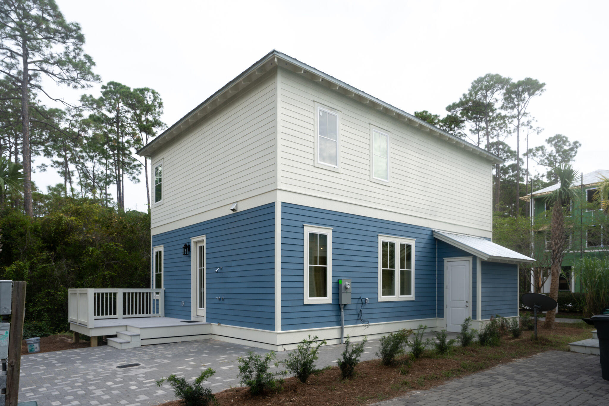 TREETOP VILLAGE - Residential