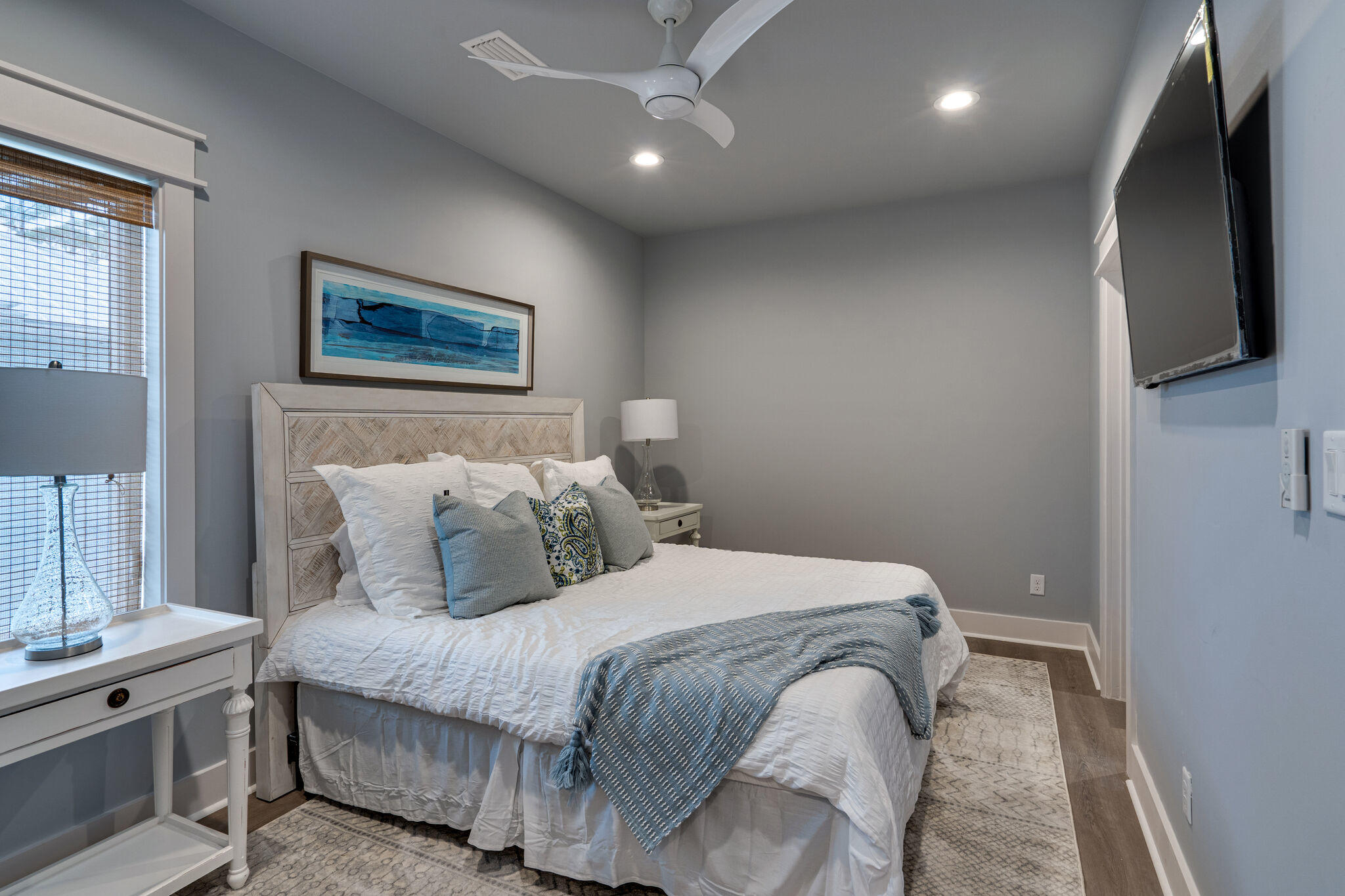 TREETOP VILLAGE - Residential