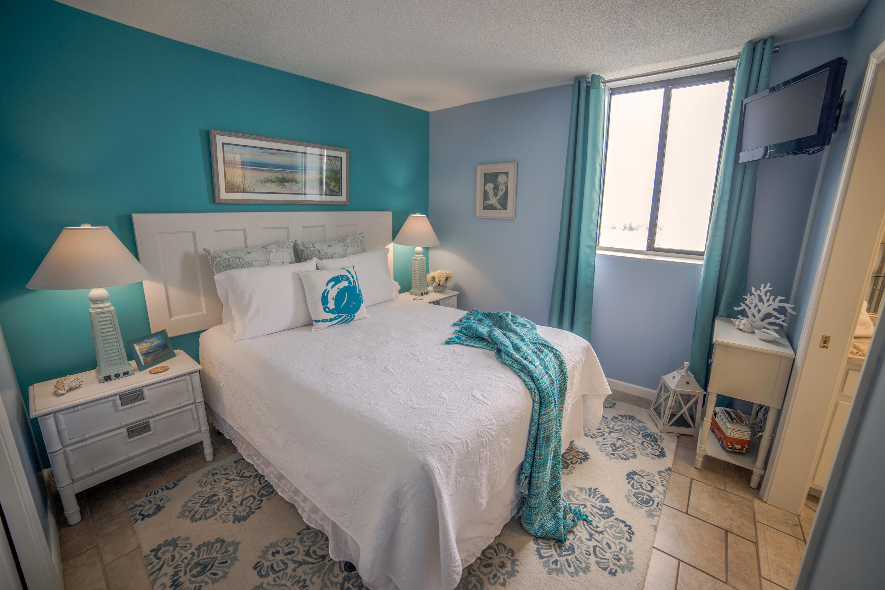 SUNBIRD CONDO - Residential