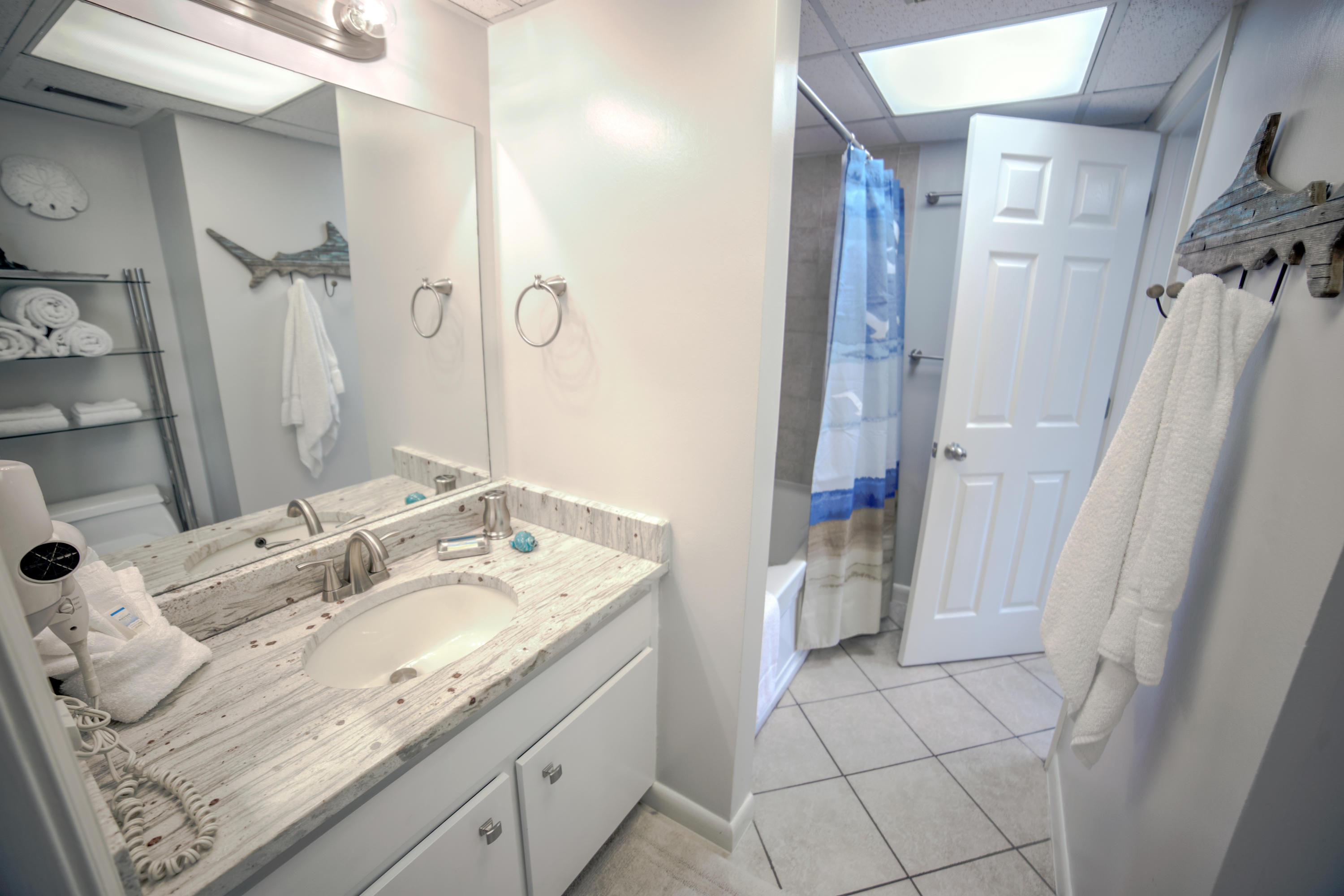 SUNBIRD CONDO - Residential