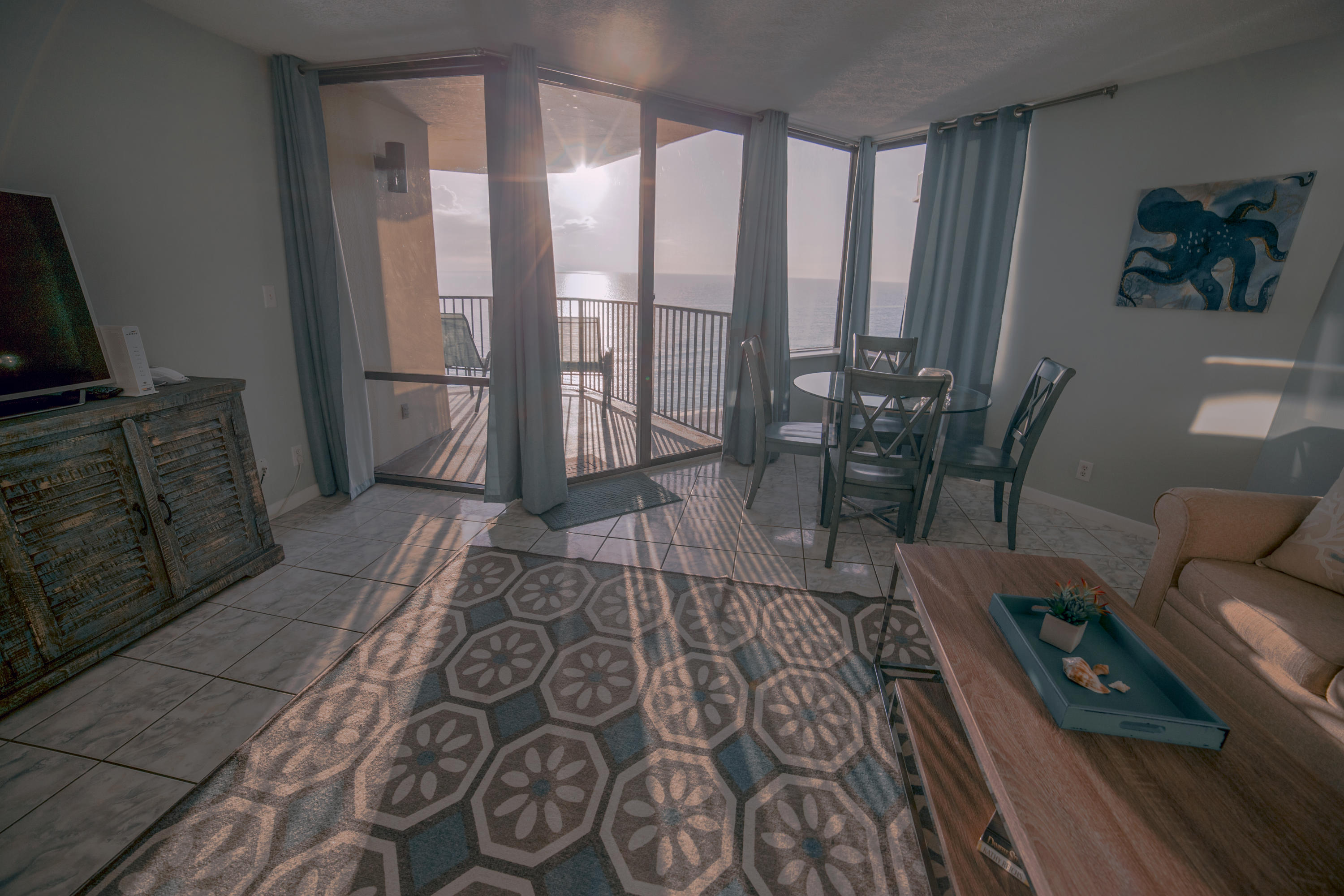 SUNBIRD CONDO - Residential