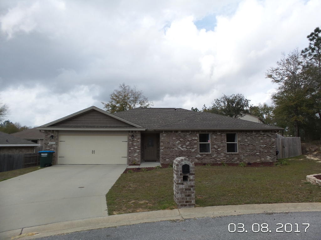 TRAILWOOD ESTATES - Residential Lease