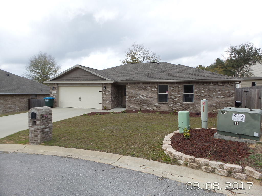 TRAILWOOD ESTATES - Residential Lease