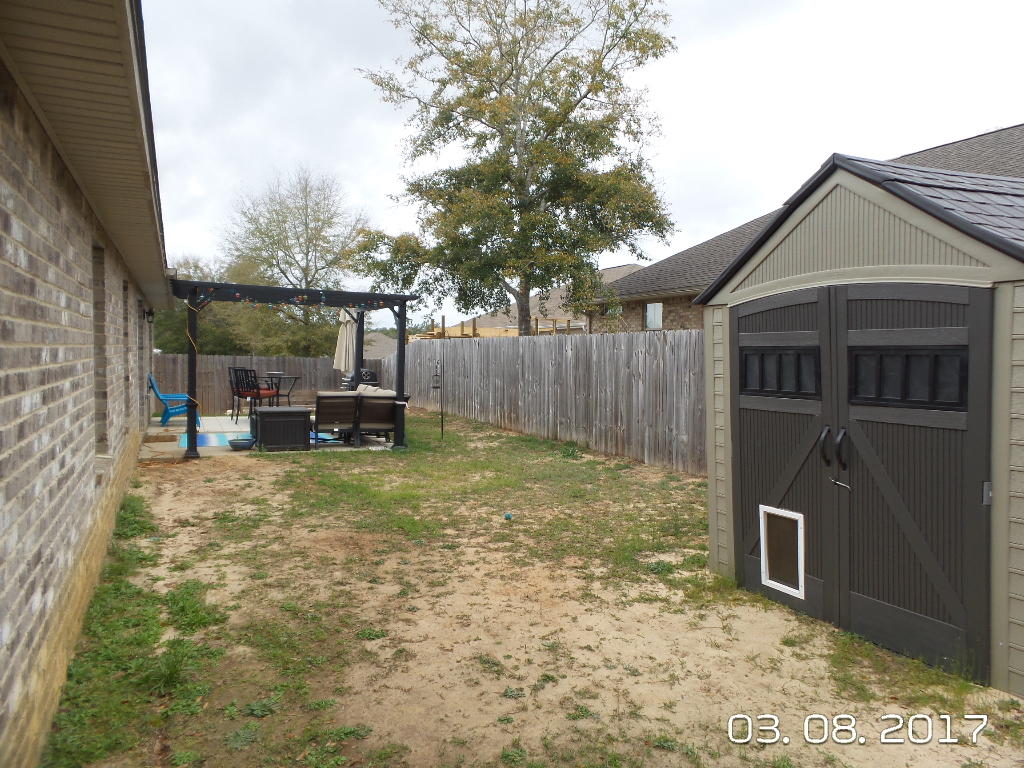 TRAILWOOD ESTATES - Residential Lease