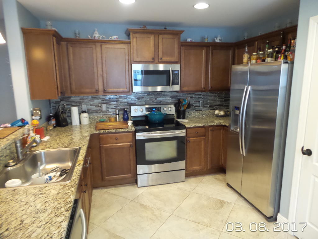 TRAILWOOD ESTATES - Residential Lease