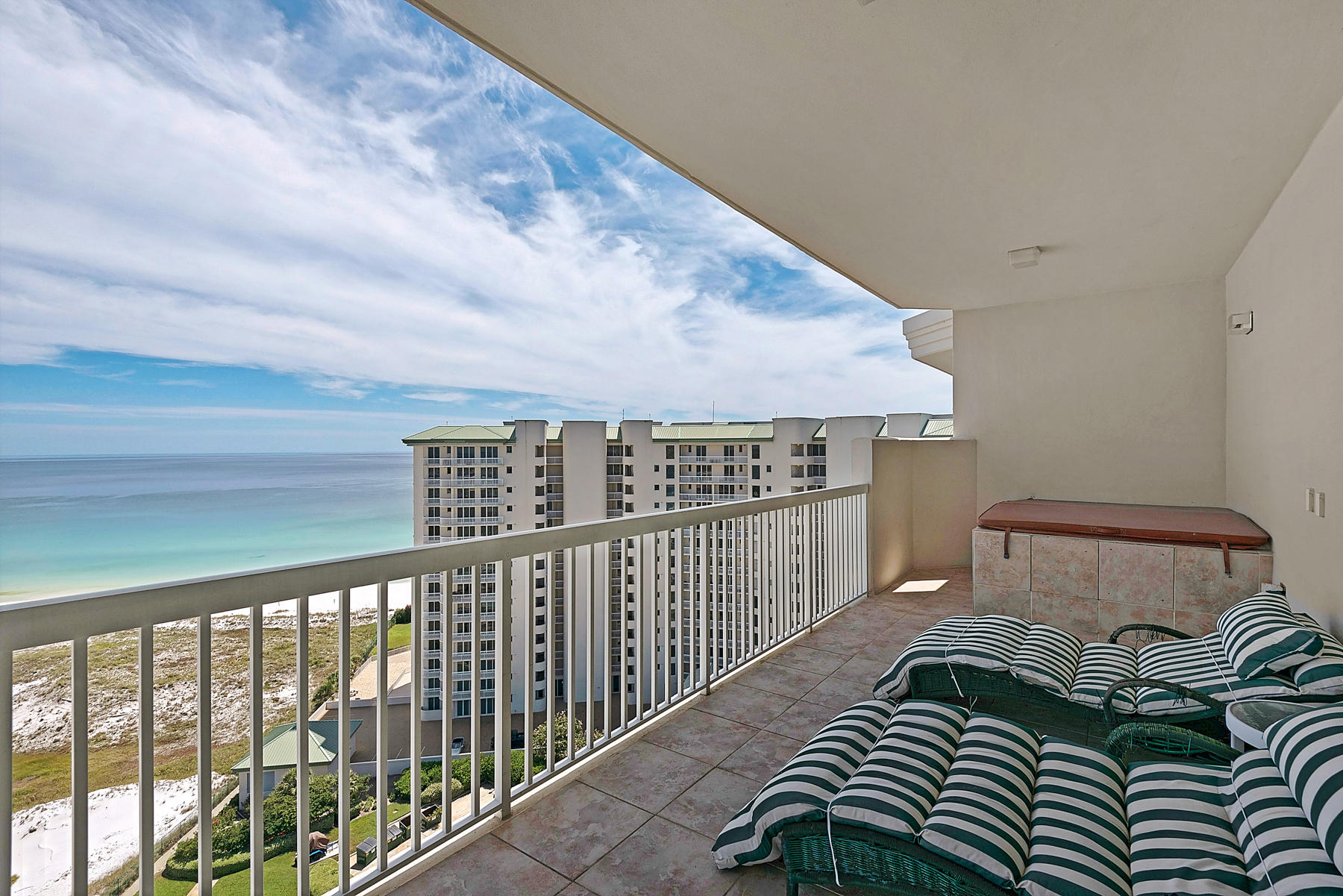 ST. BARTH AT SILVER - Residential