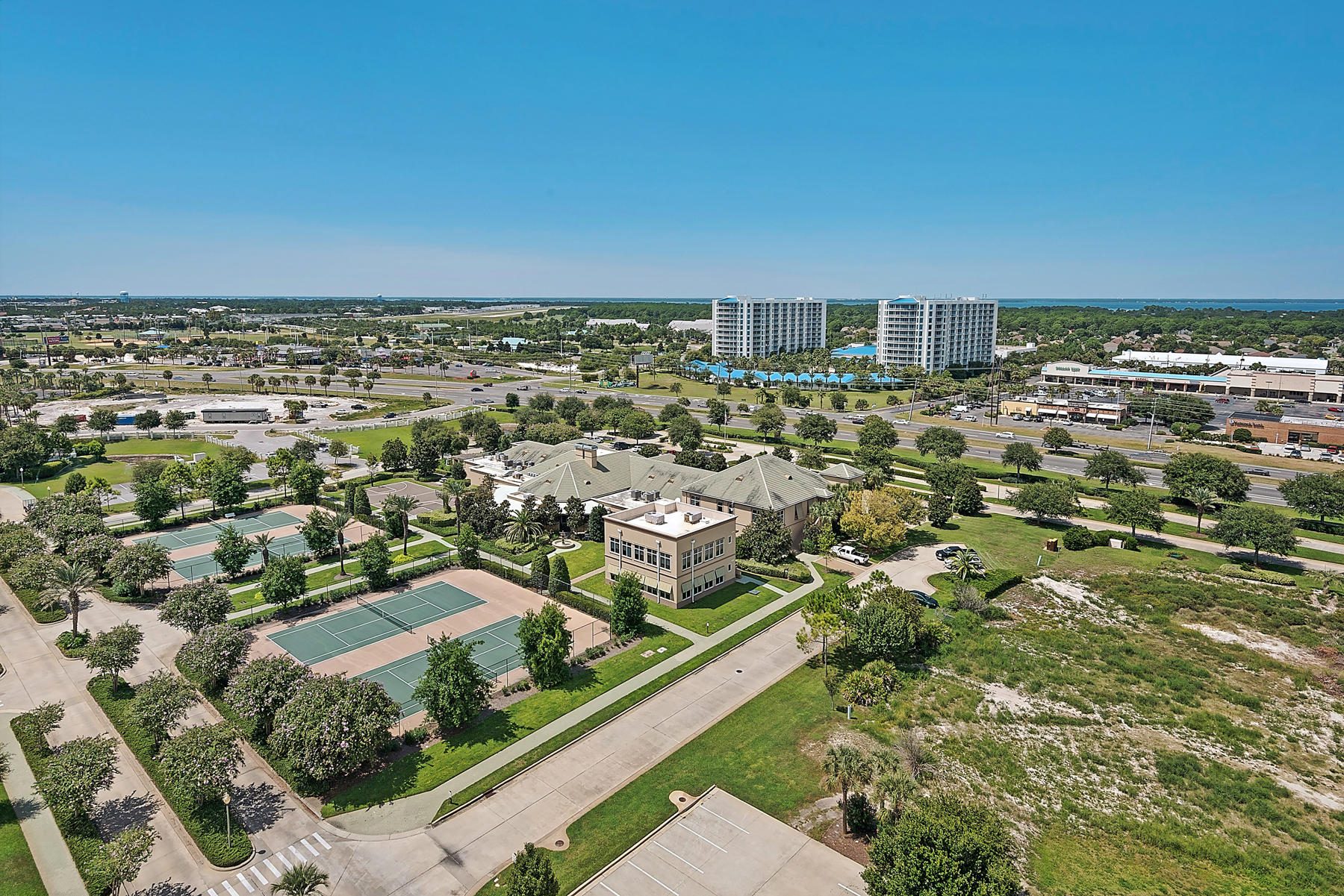 ST. BARTH AT SILVER - Residential