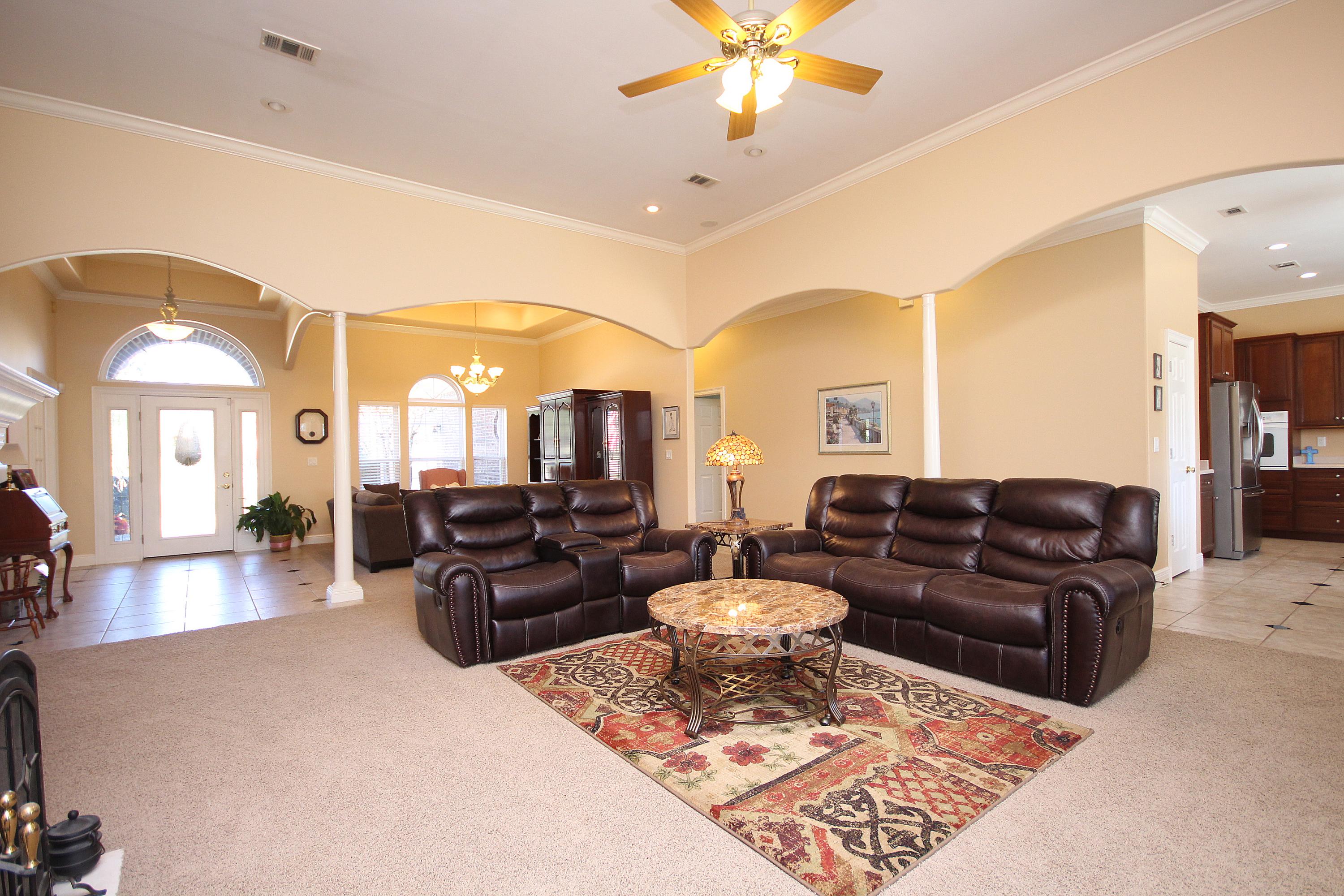 MAGNOLIA LAKE S/D AT BLUEWATER BAY - Residential