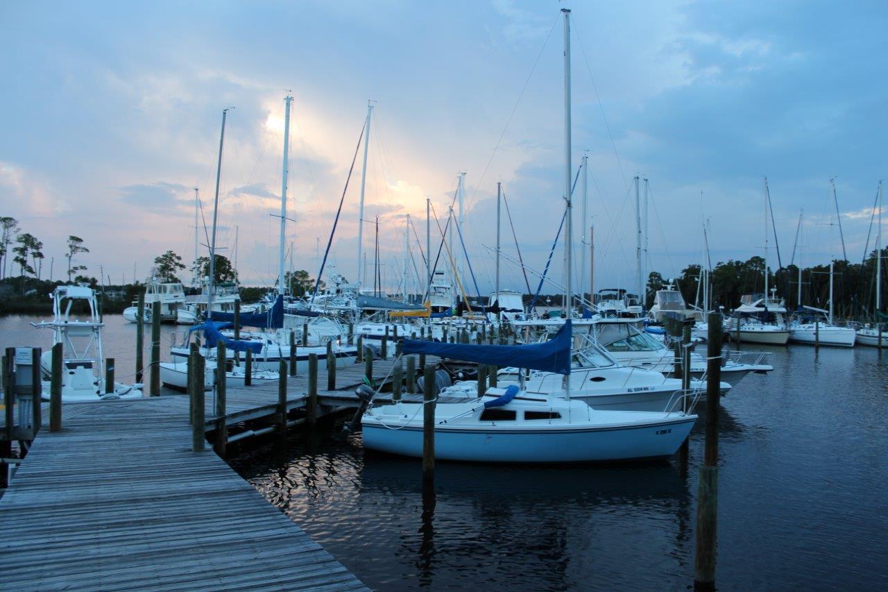 MAGNOLIA LAKE S/D AT BLUEWATER BAY - Residential