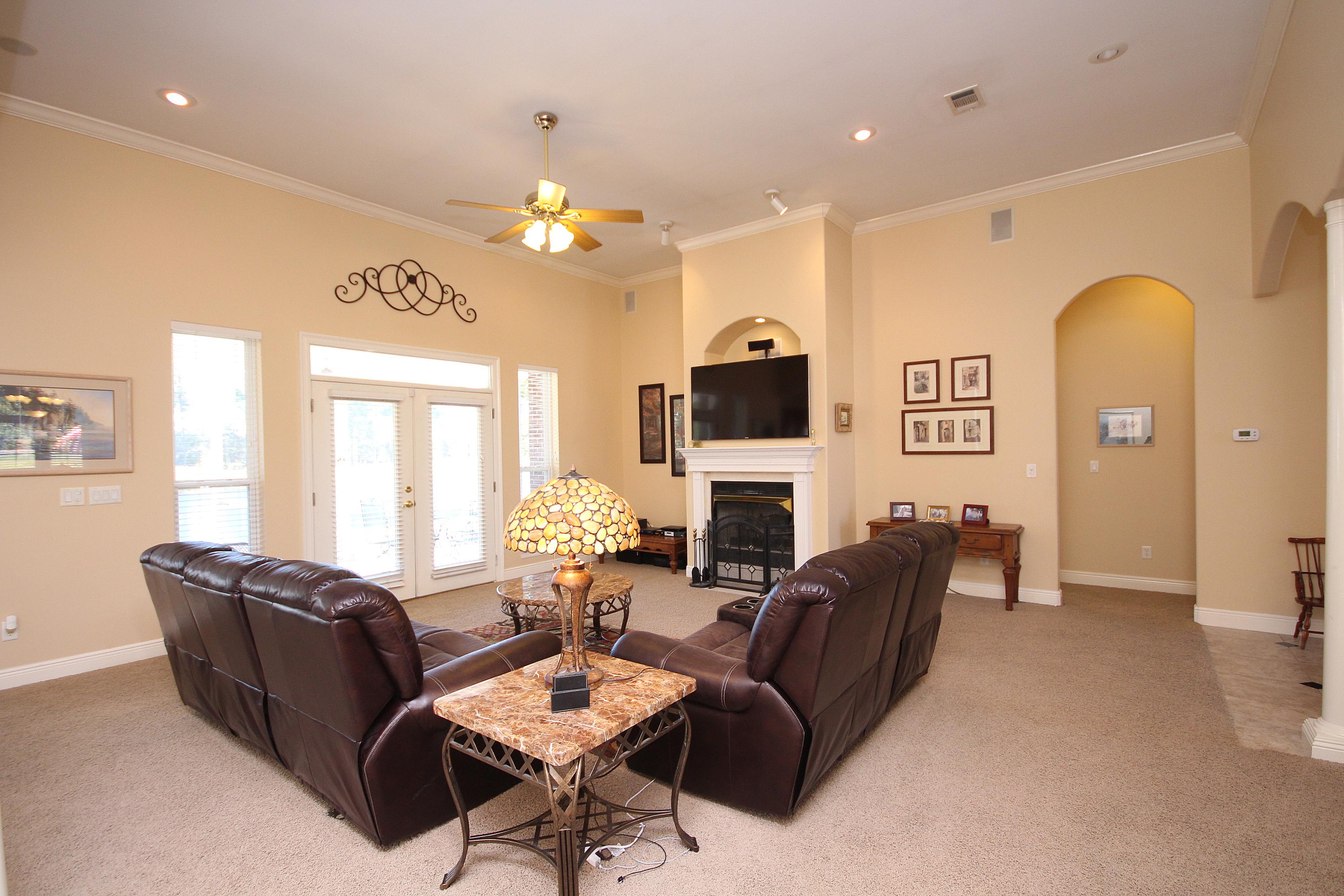 MAGNOLIA LAKE S/D AT BLUEWATER BAY - Residential