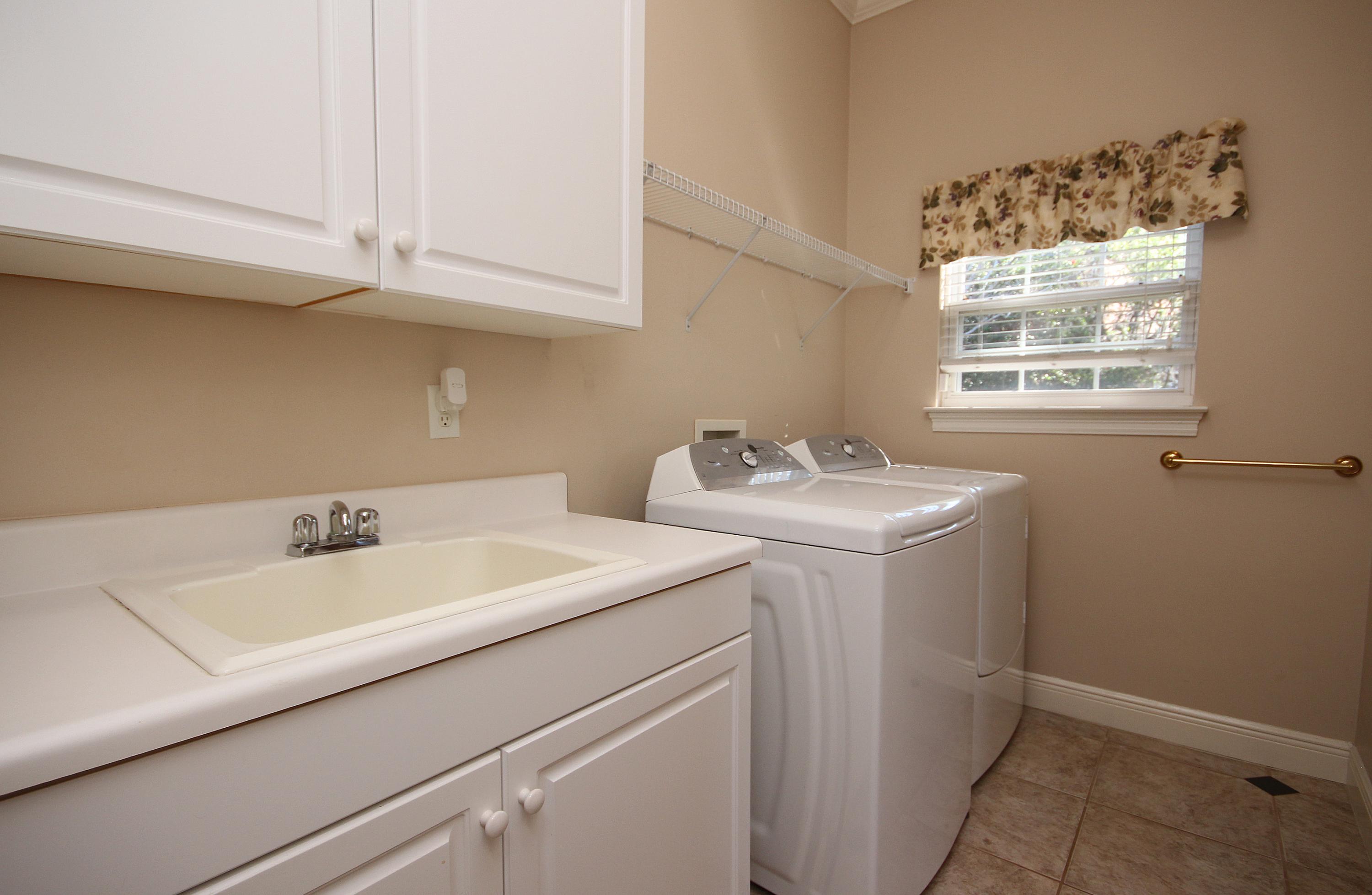 MAGNOLIA LAKE S/D AT BLUEWATER BAY - Residential