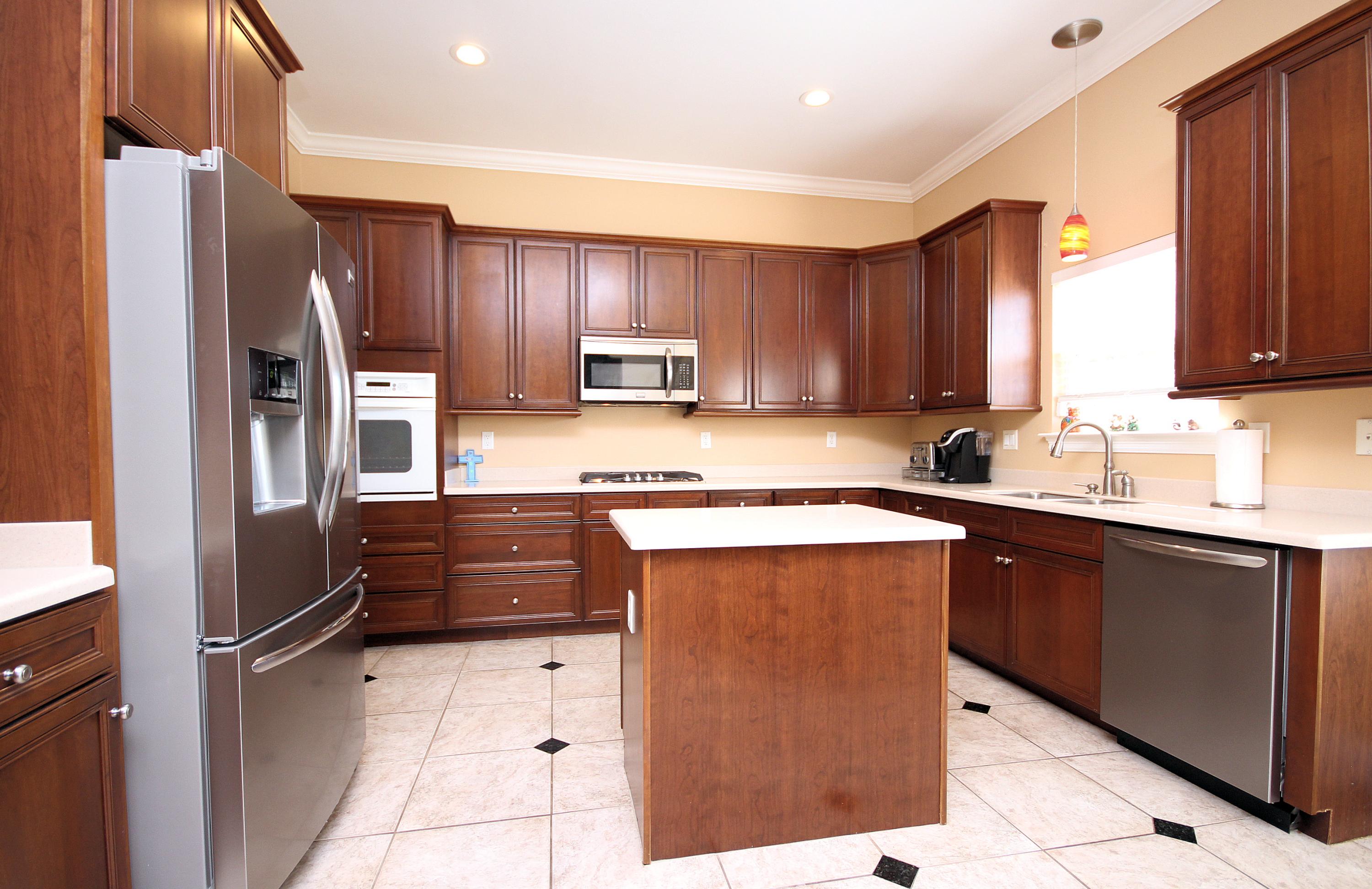 MAGNOLIA LAKE S/D AT BLUEWATER BAY - Residential