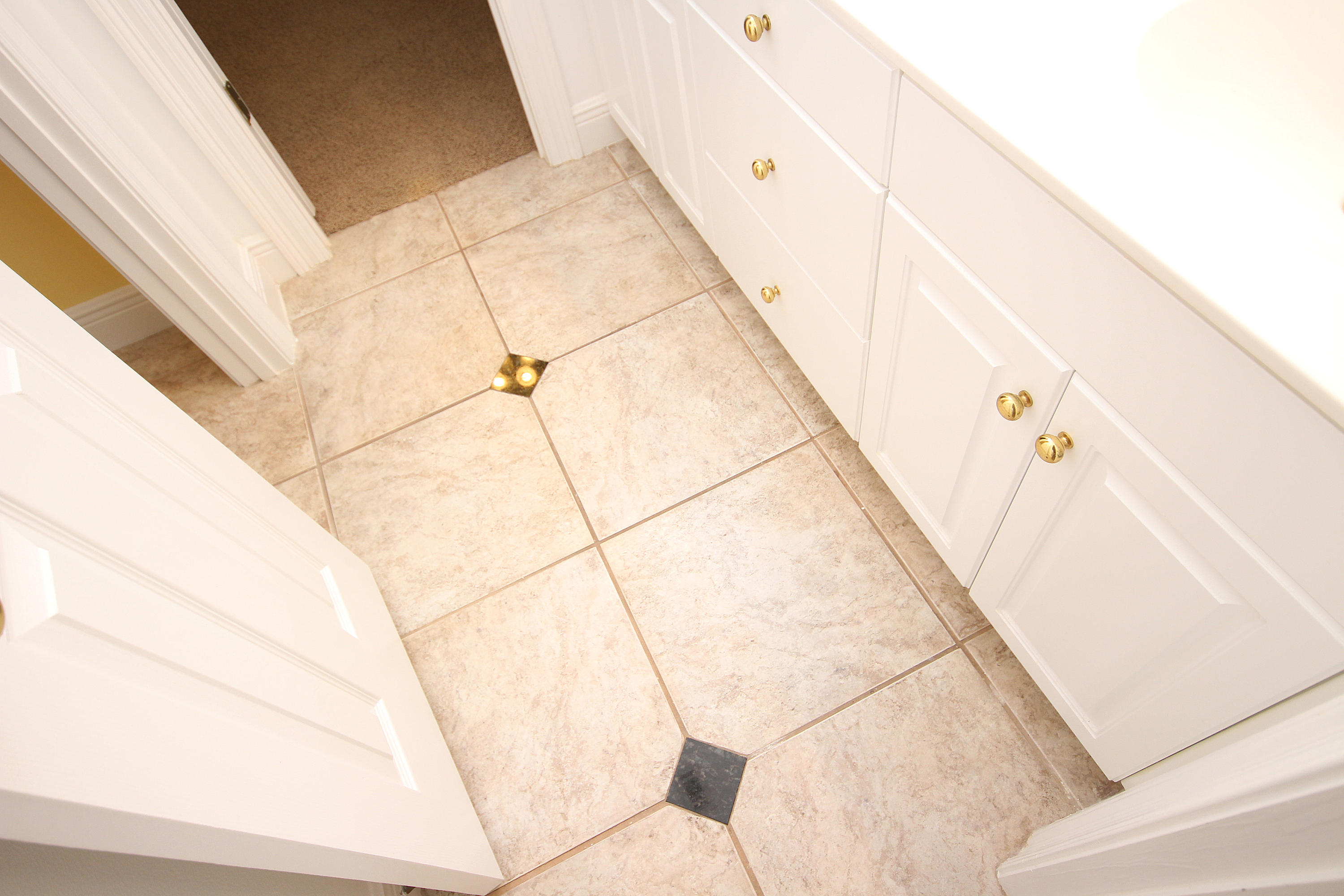 MAGNOLIA LAKE S/D AT BLUEWATER BAY - Residential